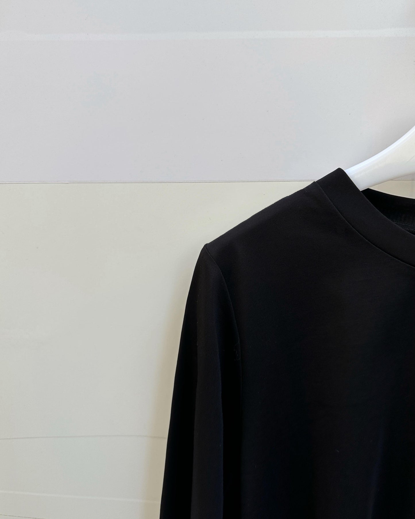 aalis PETRA pleated mesh detail top (Black)