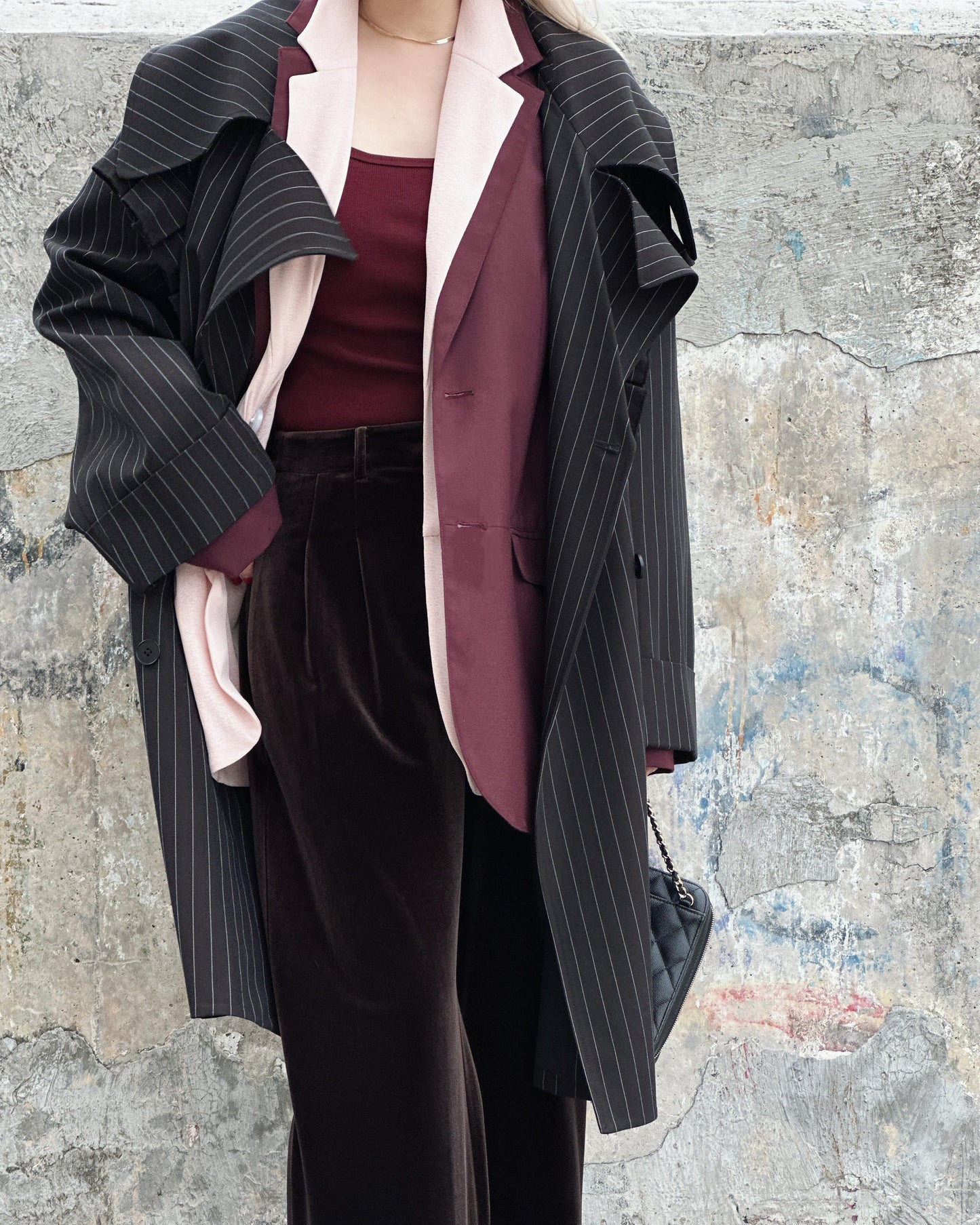 aalis MARS box pleat big collar trench coat (Black)