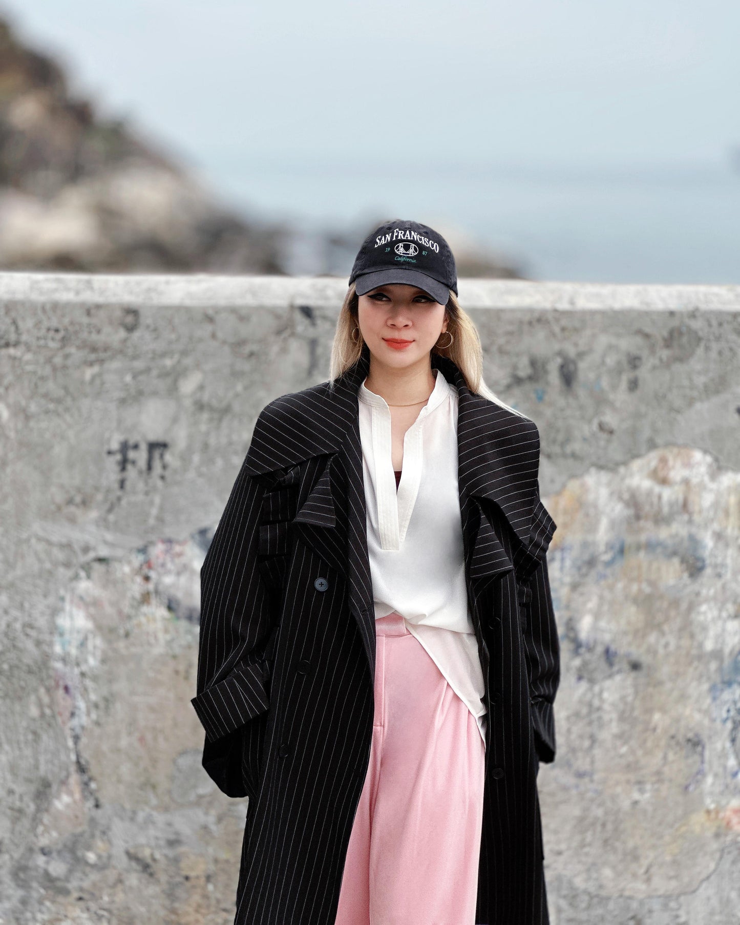 aalis MARS box pleat big collar trench coat (Black)