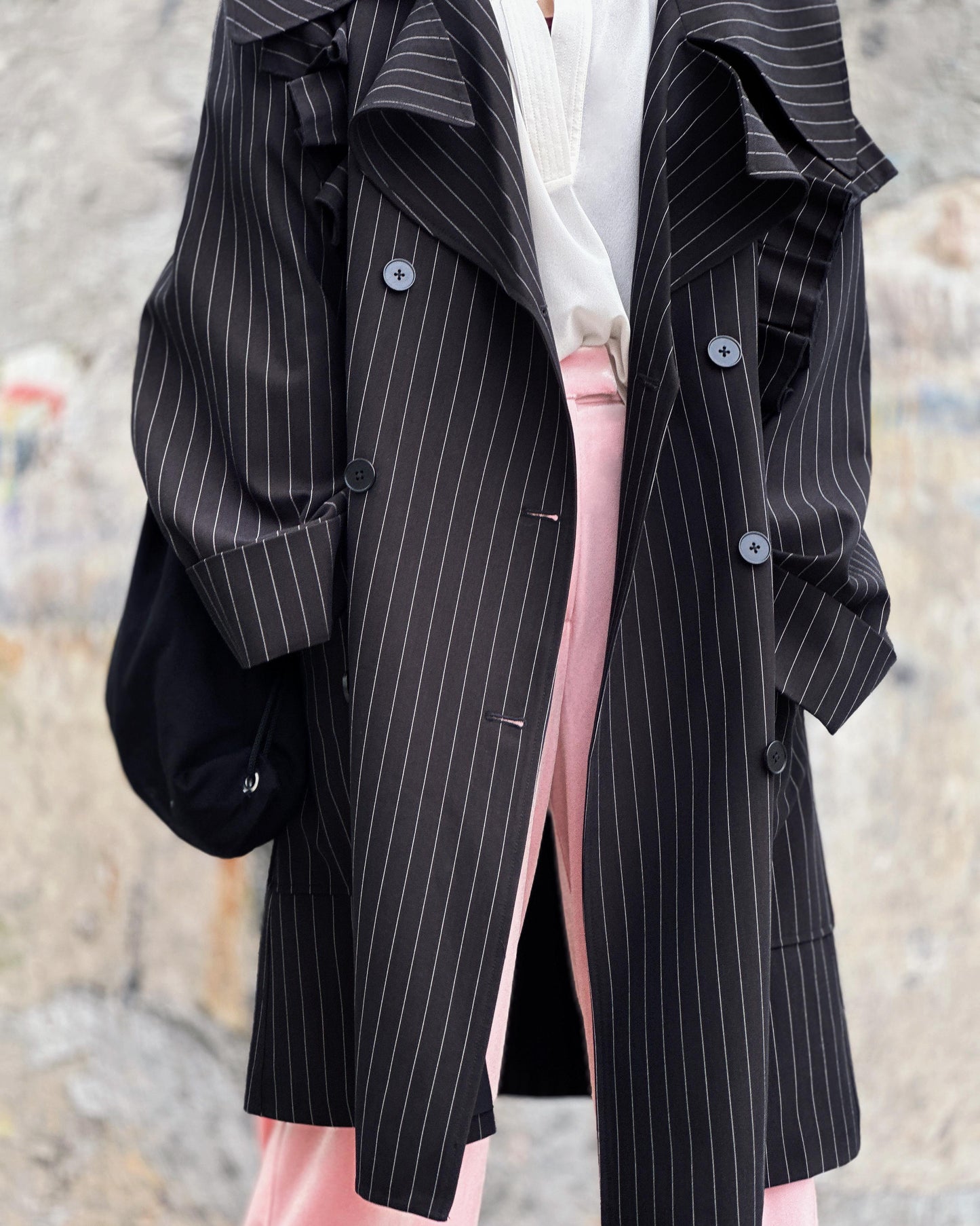 aalis MARS box pleat big collar trench coat (Black)