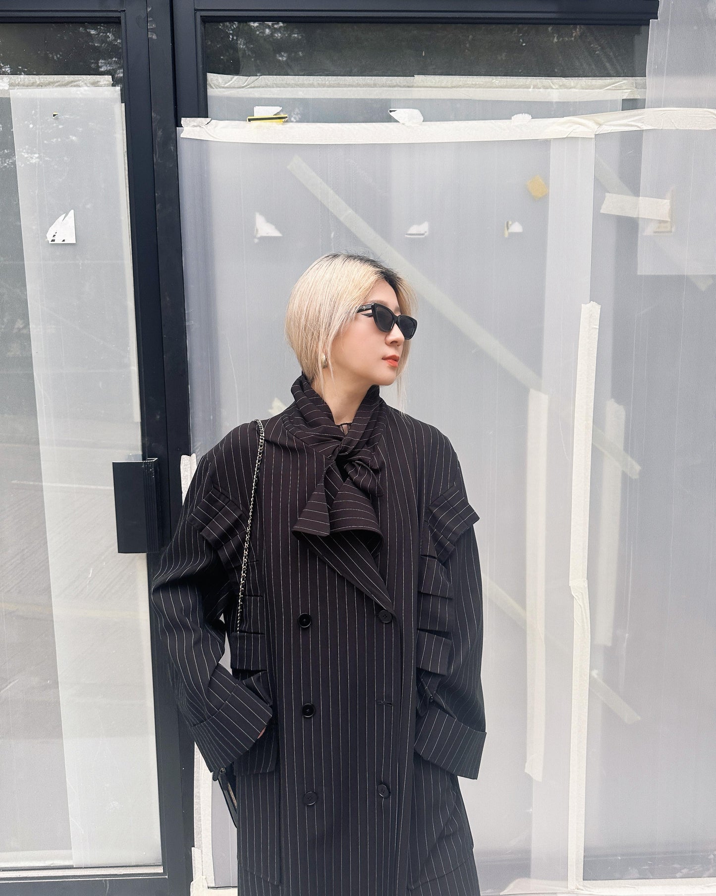 aalis MARS box pleat big collar trench coat (Black)