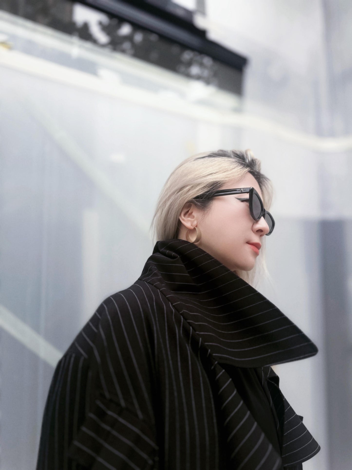 aalis MARS box pleat big collar trench coat (Black)