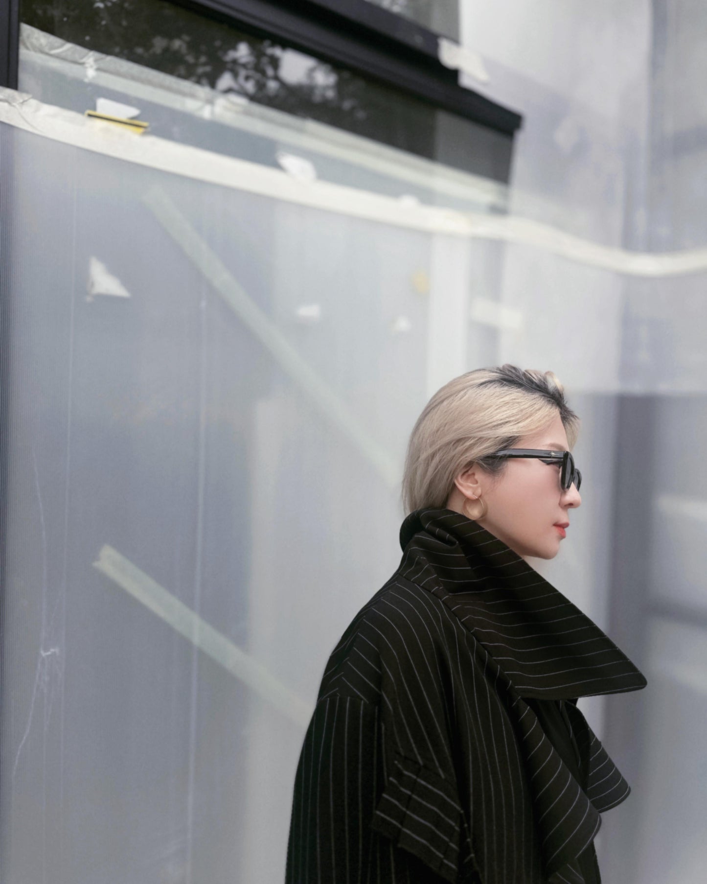 aalis MARS box pleat big collar trench coat (Black)