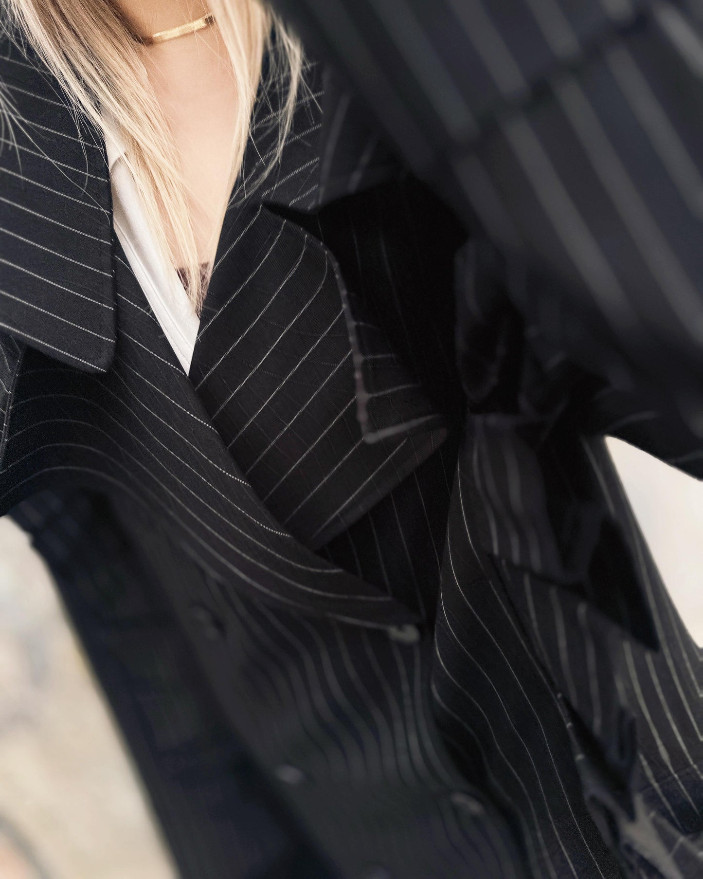 aalis MARS box pleat big collar trench coat (Black)