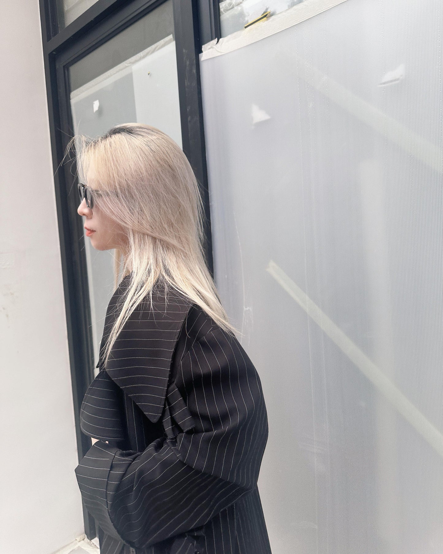 aalis MARS box pleat big collar trench coat (Black)