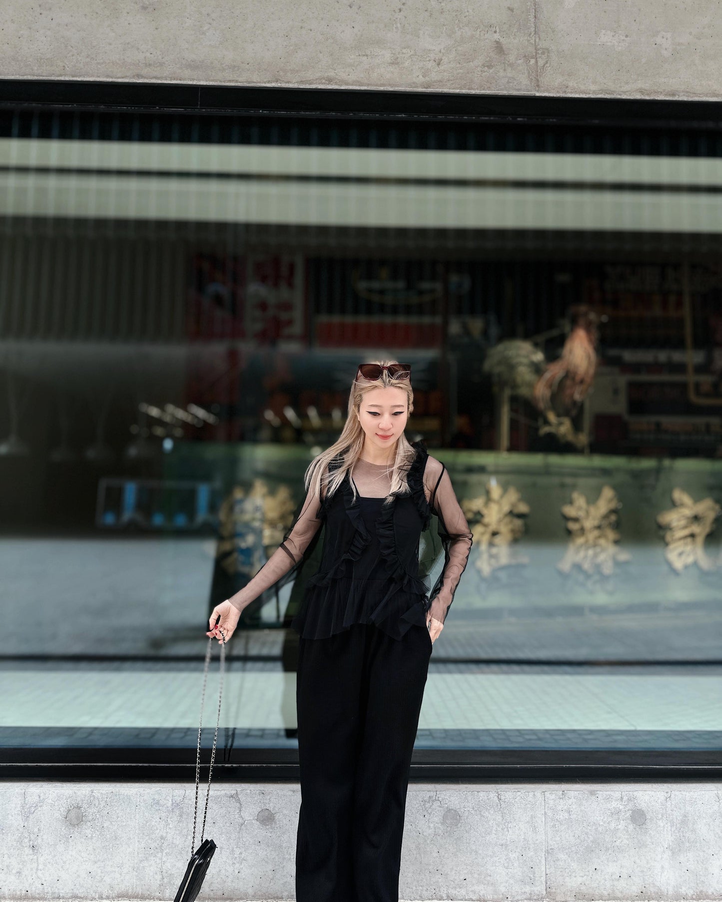 aalis RINNA mesh ruffle top (Black)