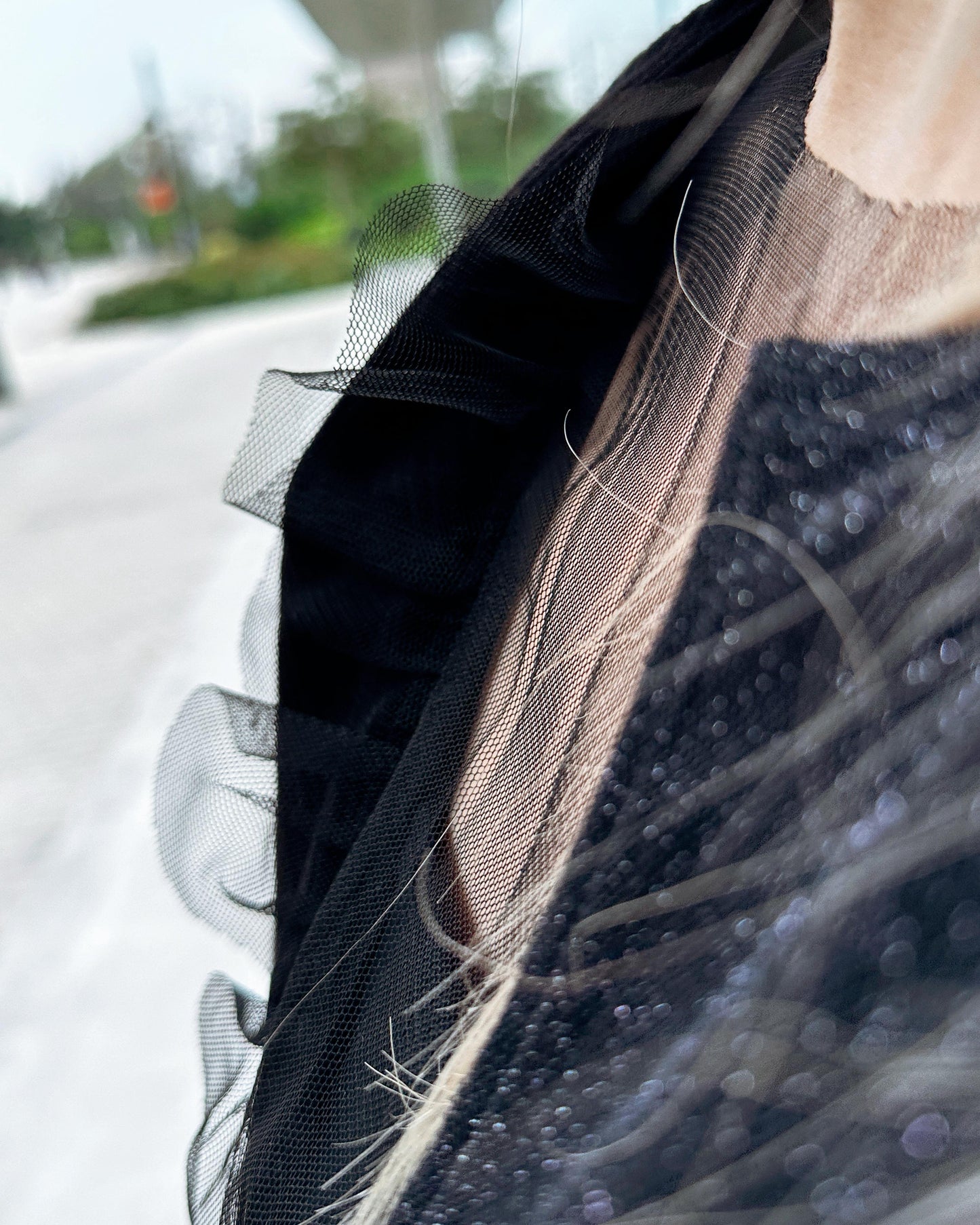 aalis RINNA mesh ruffle top (Black)