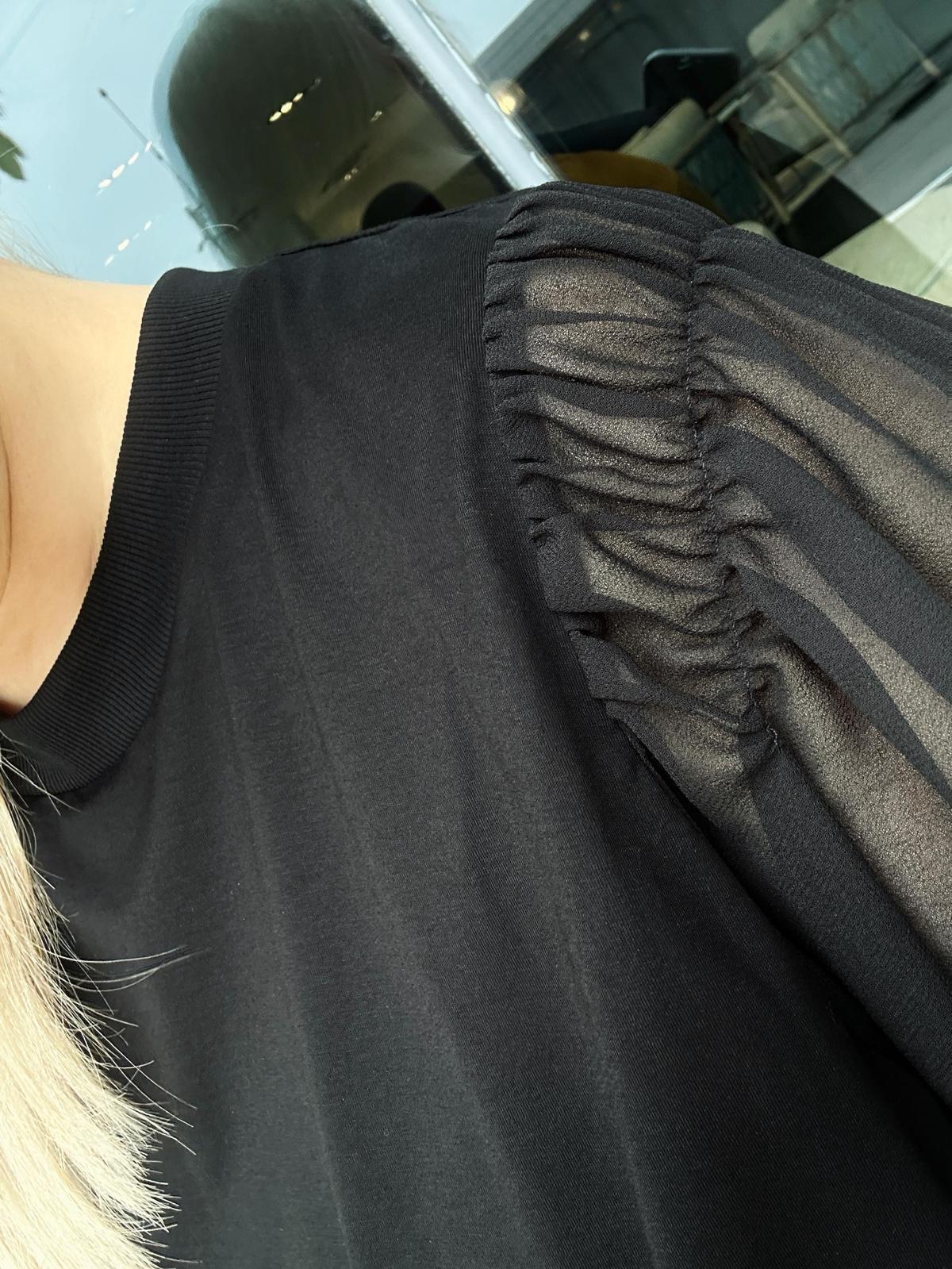 aalis DIRA rushed detail chiffon sleeves Tee (Black)