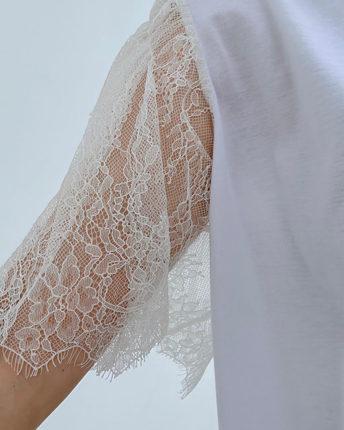 aalis DIRA rushed detail lace sleeves Tee (White)