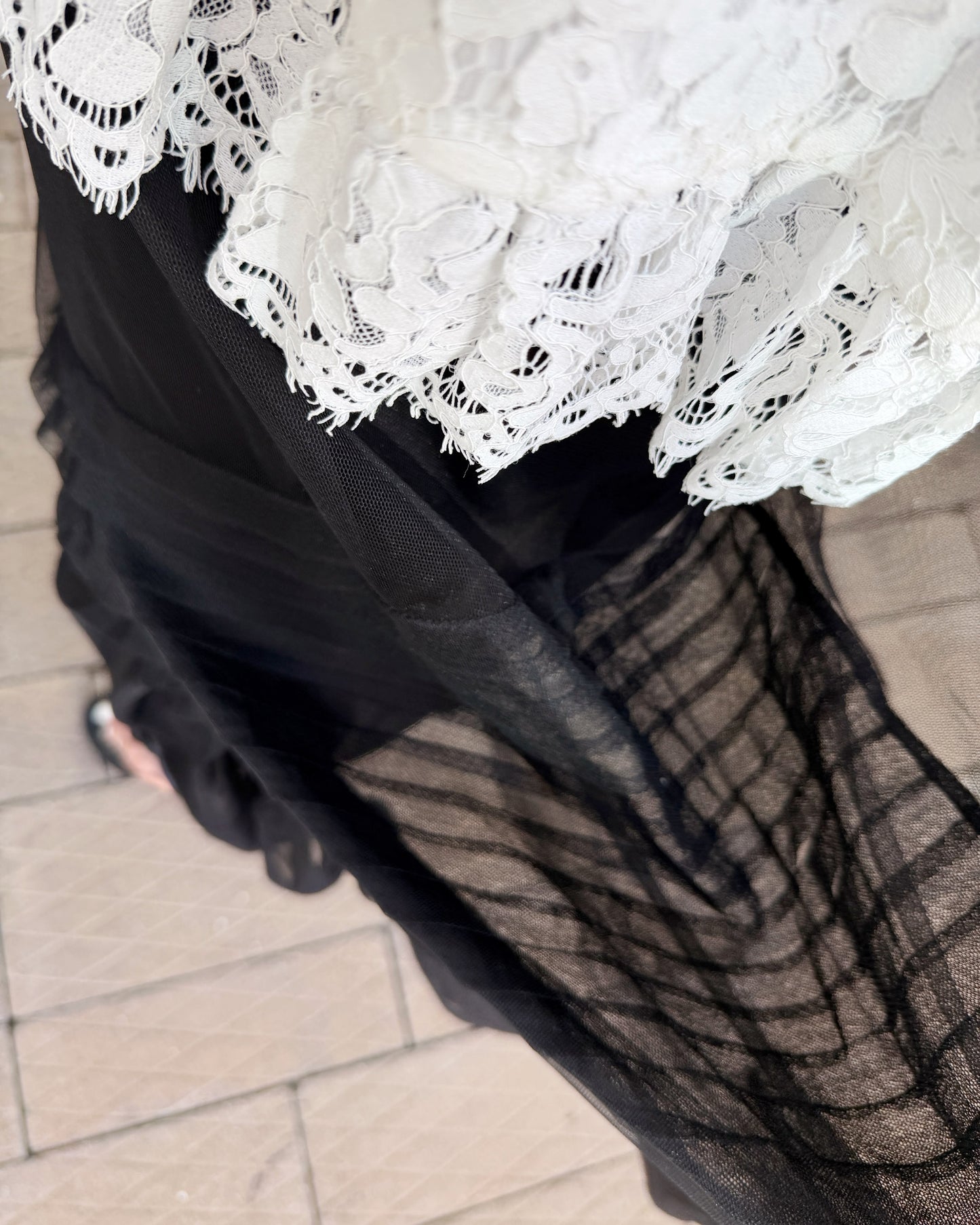 (Pre-order) aalis XAVIA pleated detail asymmetric mesh midi skirt (Black)