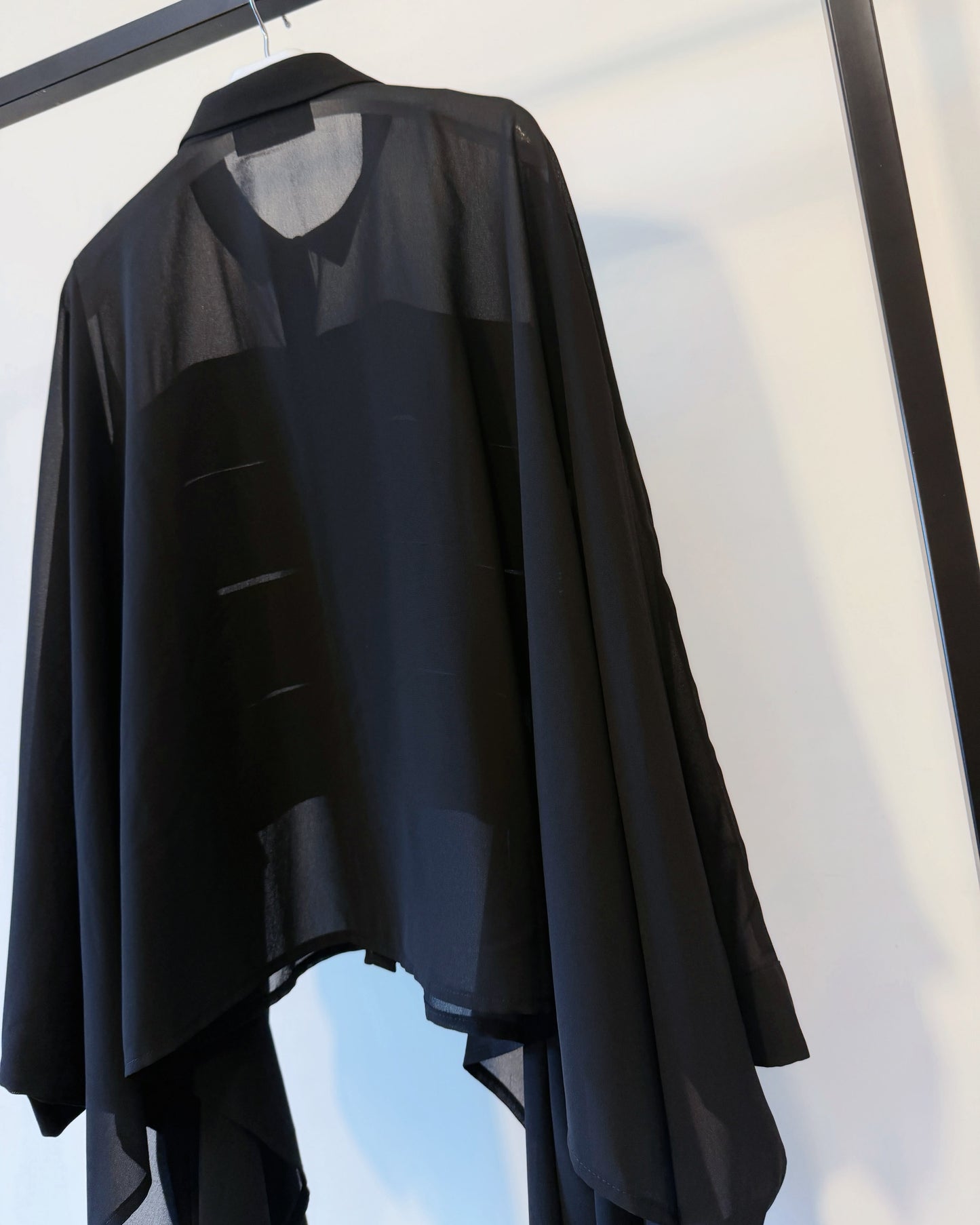 aalis NELLIA tiers panel batwing shirt (Black)