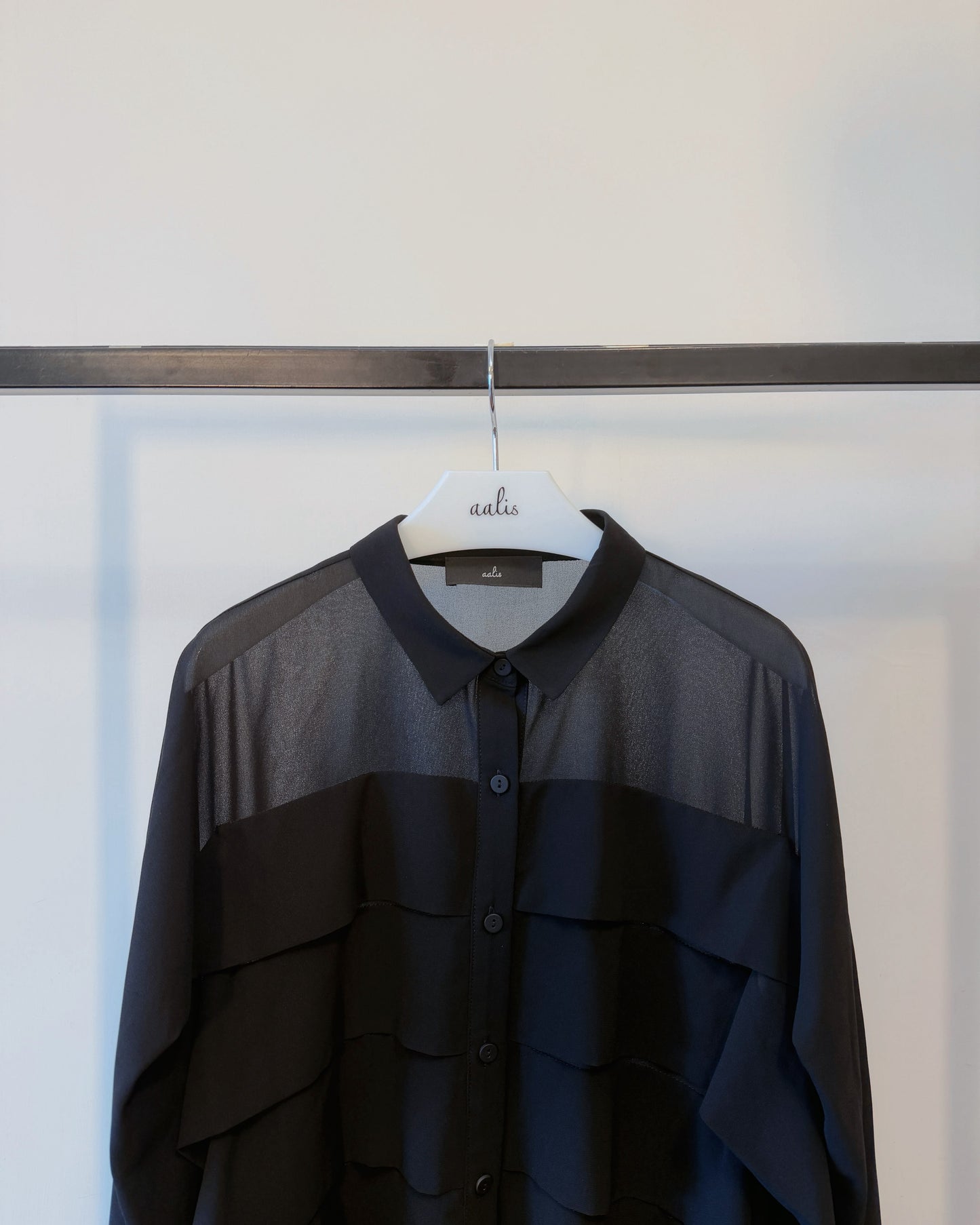 aalis NELLIA tiers panel batwing shirt (Black)