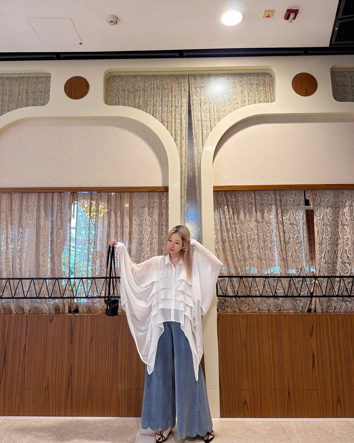 aalis NELLIA tiers panel batwing shirt (White)