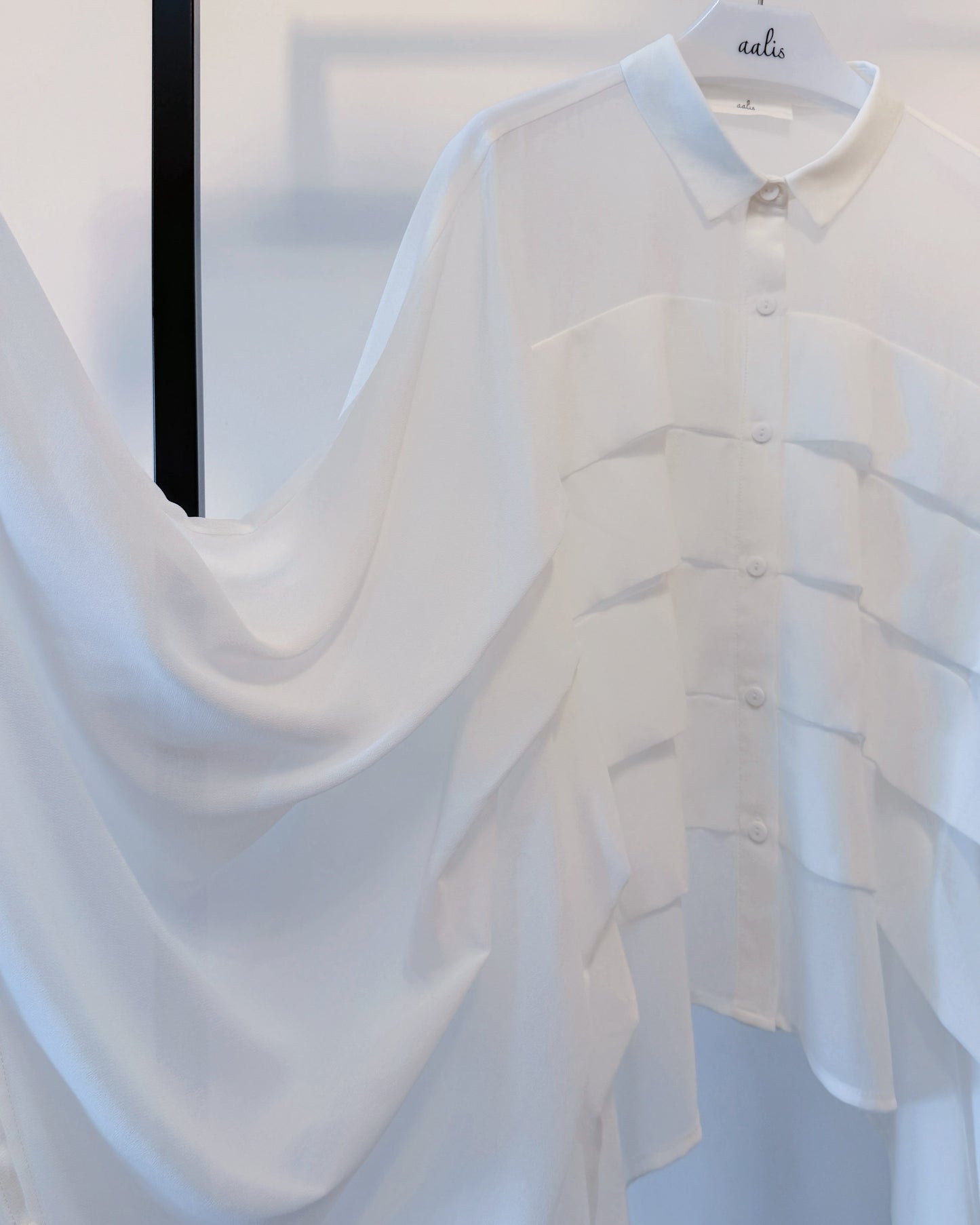 aalis NELLIA tiers panel batwing shirt (White)