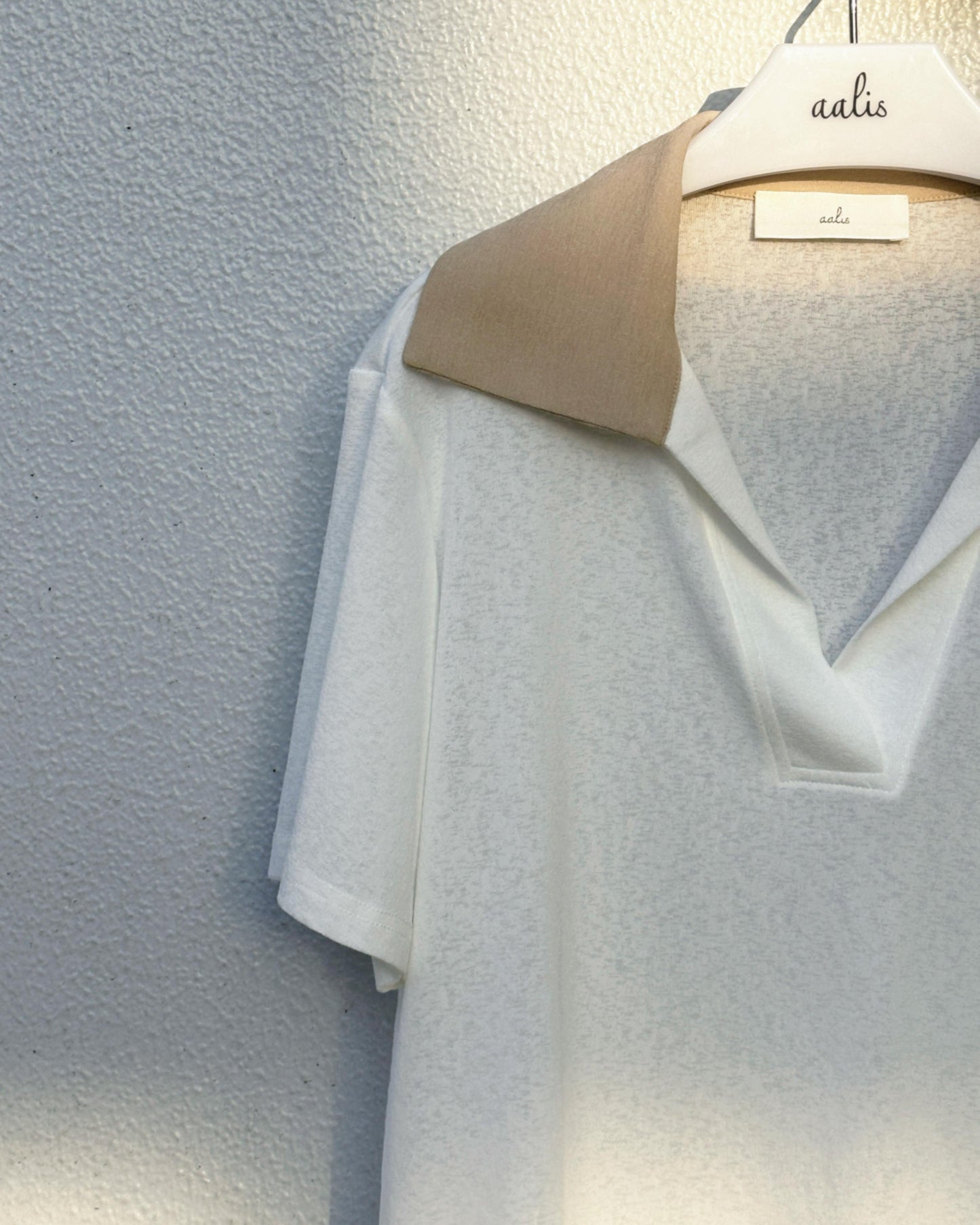 aalis WALTINA burnout collar S/S top (White Mix)