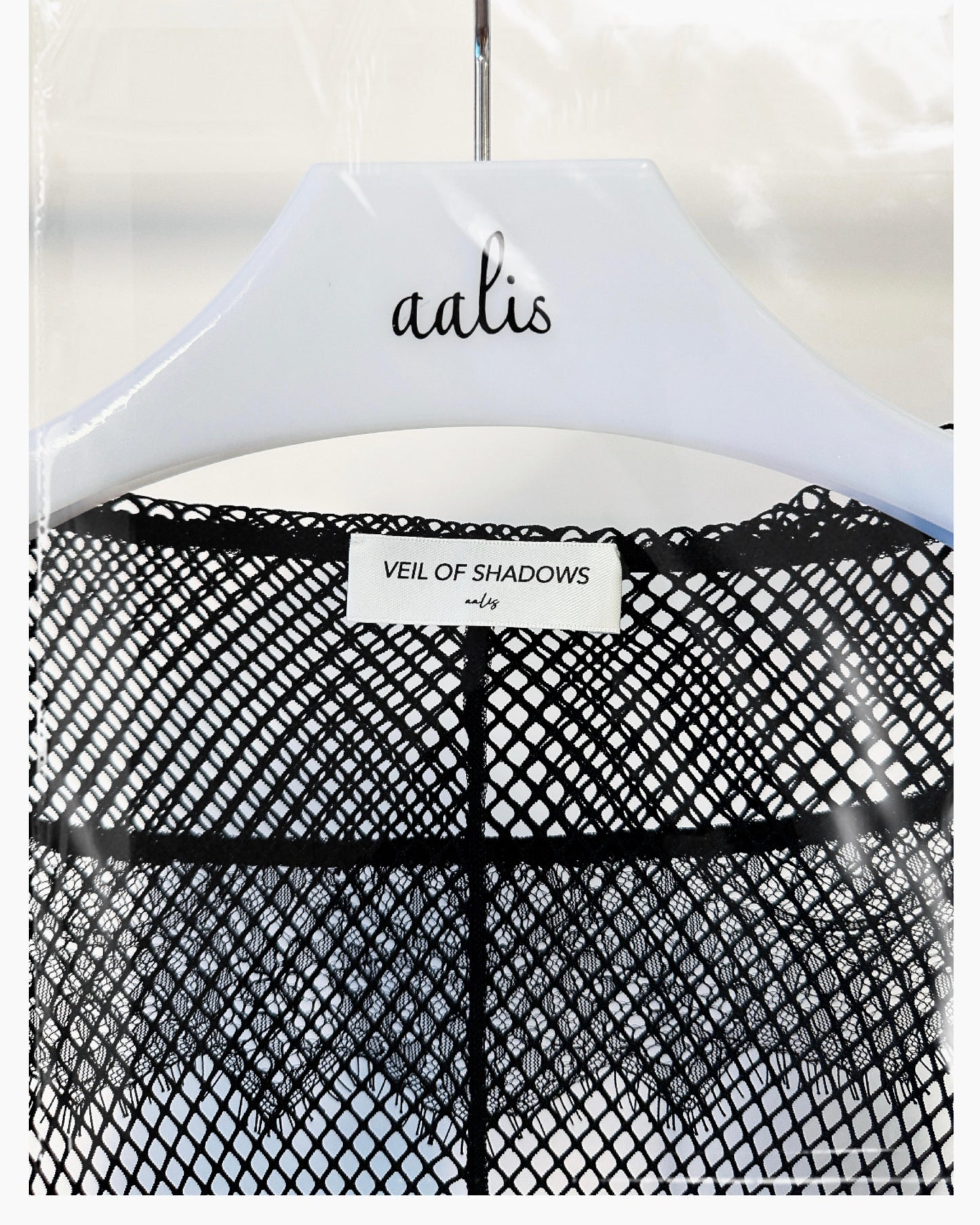 aalis HESTIE tie on the front flowy lace trim detail jacket (Black)
