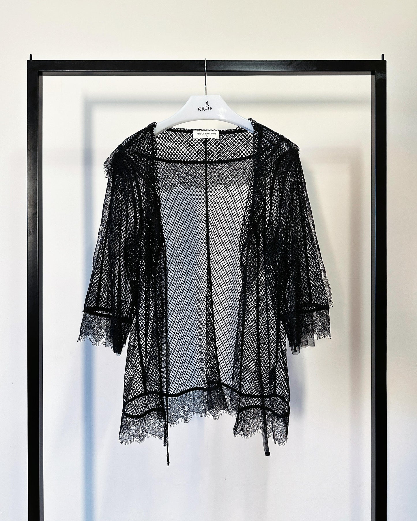 aalis HESTIE tie on the front flowy lace trim detail jacket (Black)