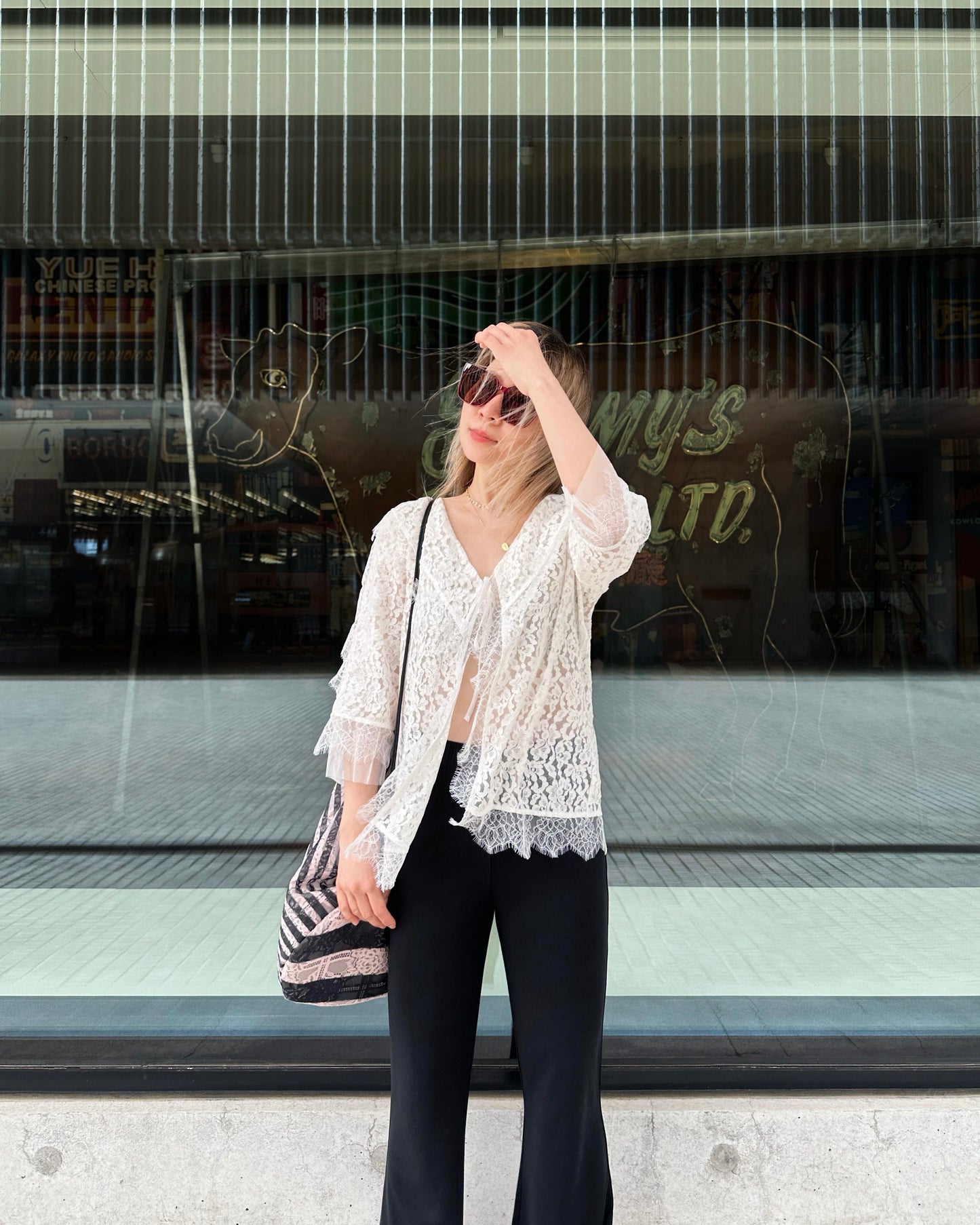 aalis HESTIE tie on the front flowy lace trim detail jacket (White)