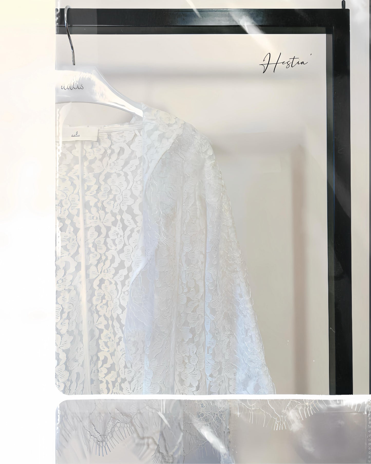 aalis HESTIE tie on the front flowy lace trim detail jacket (White)