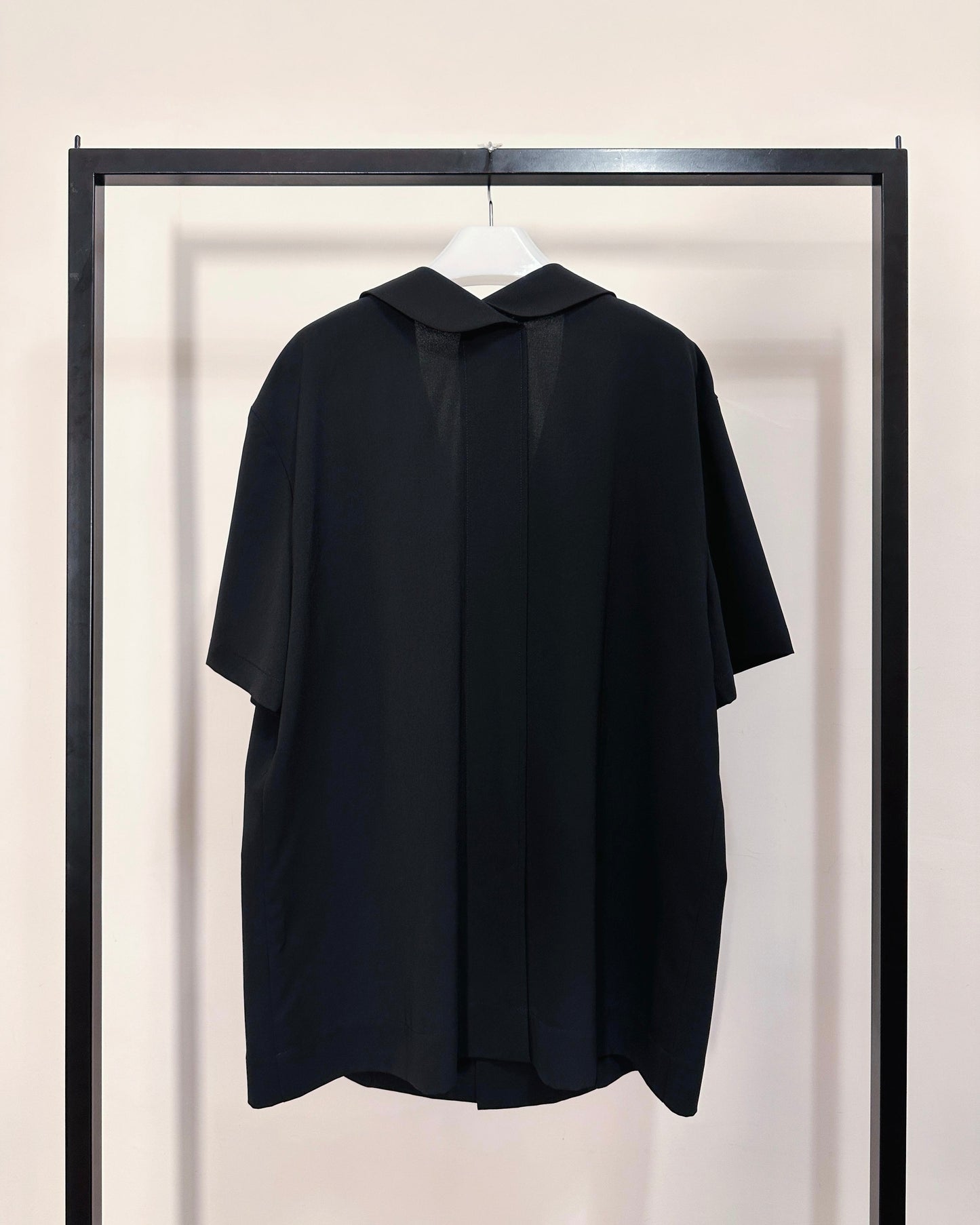 aalis ENCA overlay fold design detail s/s blazer (Black)