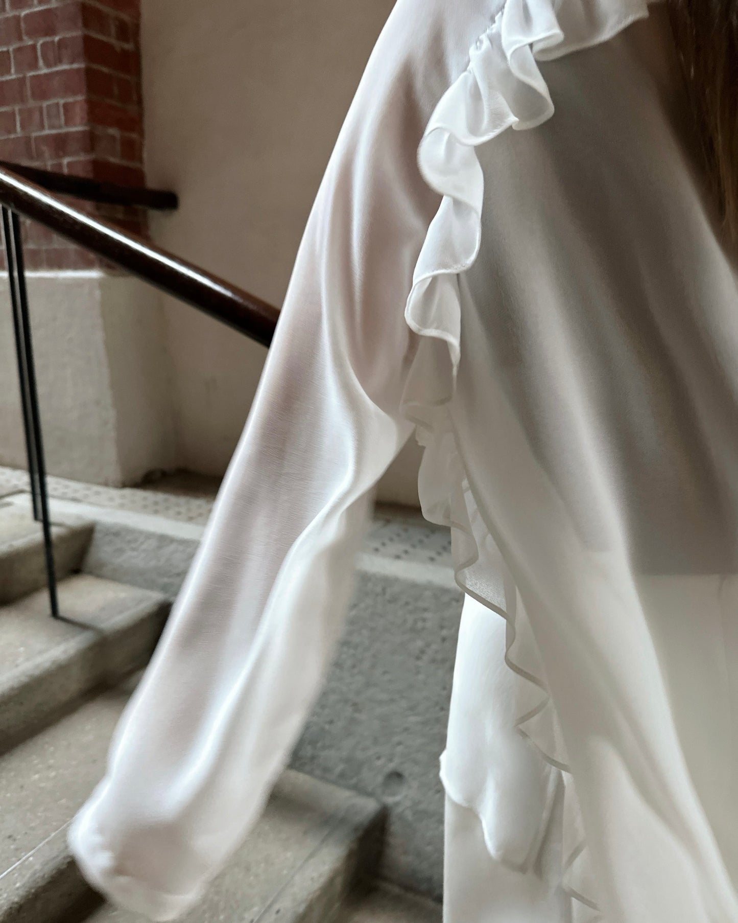 [Flash Promotion] aalis LUA ruffle detail tie on the waist chiffon shirt blazer (White)