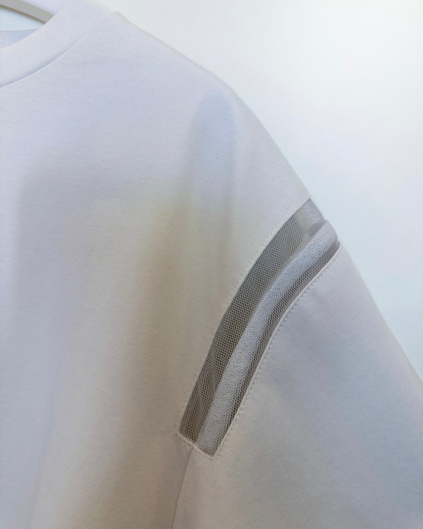 aalis OCKEY mesh trim relaxed tee (Light Grey)