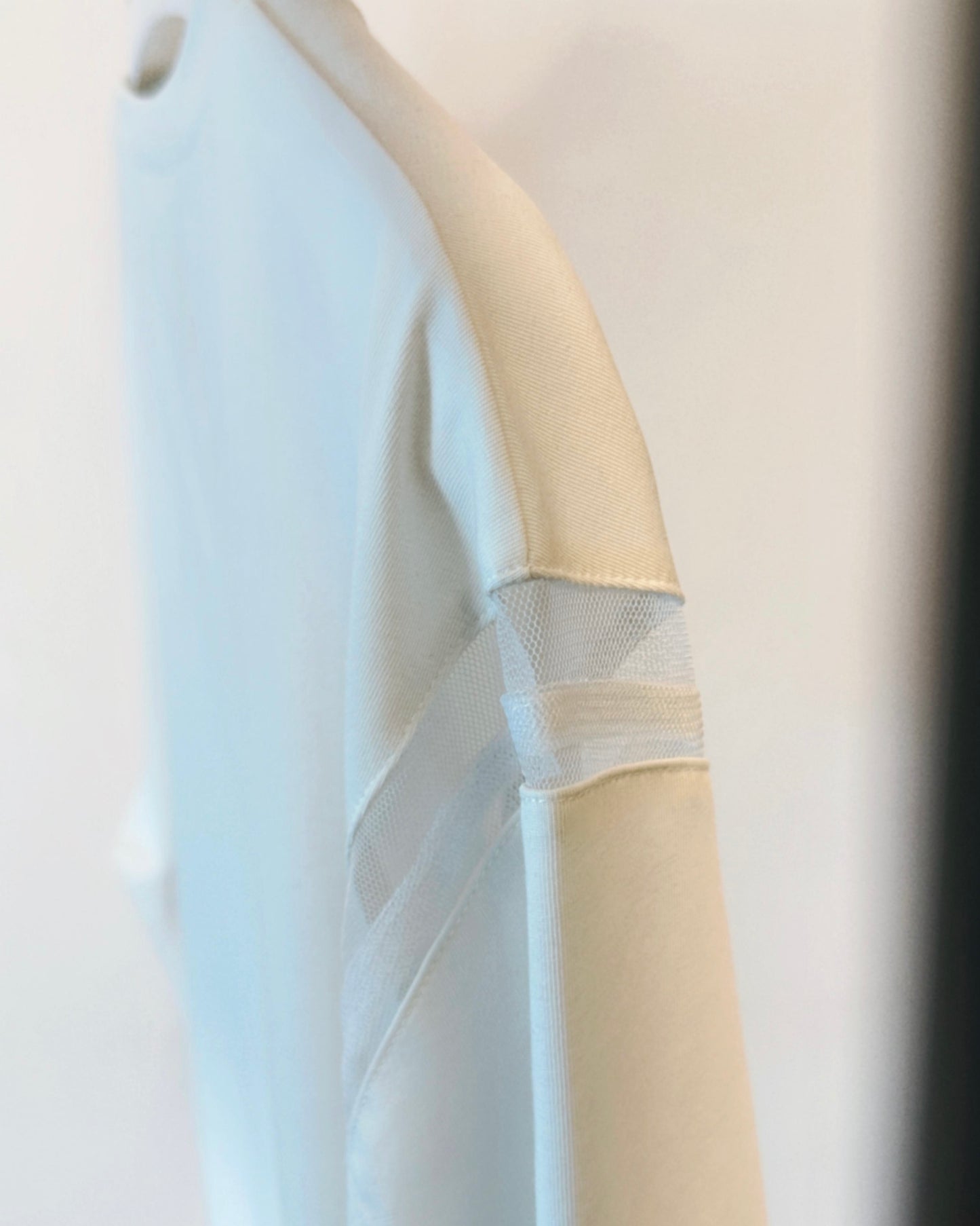 aalis OCKEY mesh trim relaxed tee (Light Grey)