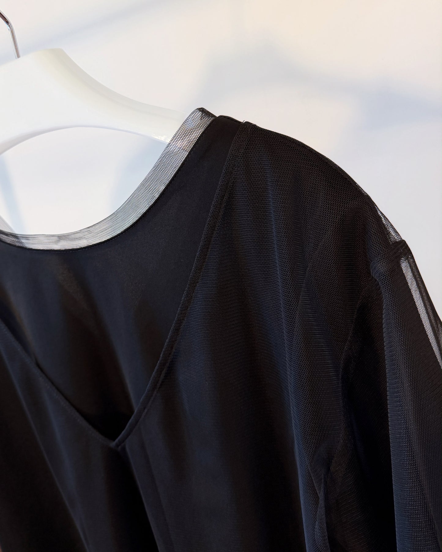 aalis LEONIE mesh overlay two way top (Black)
