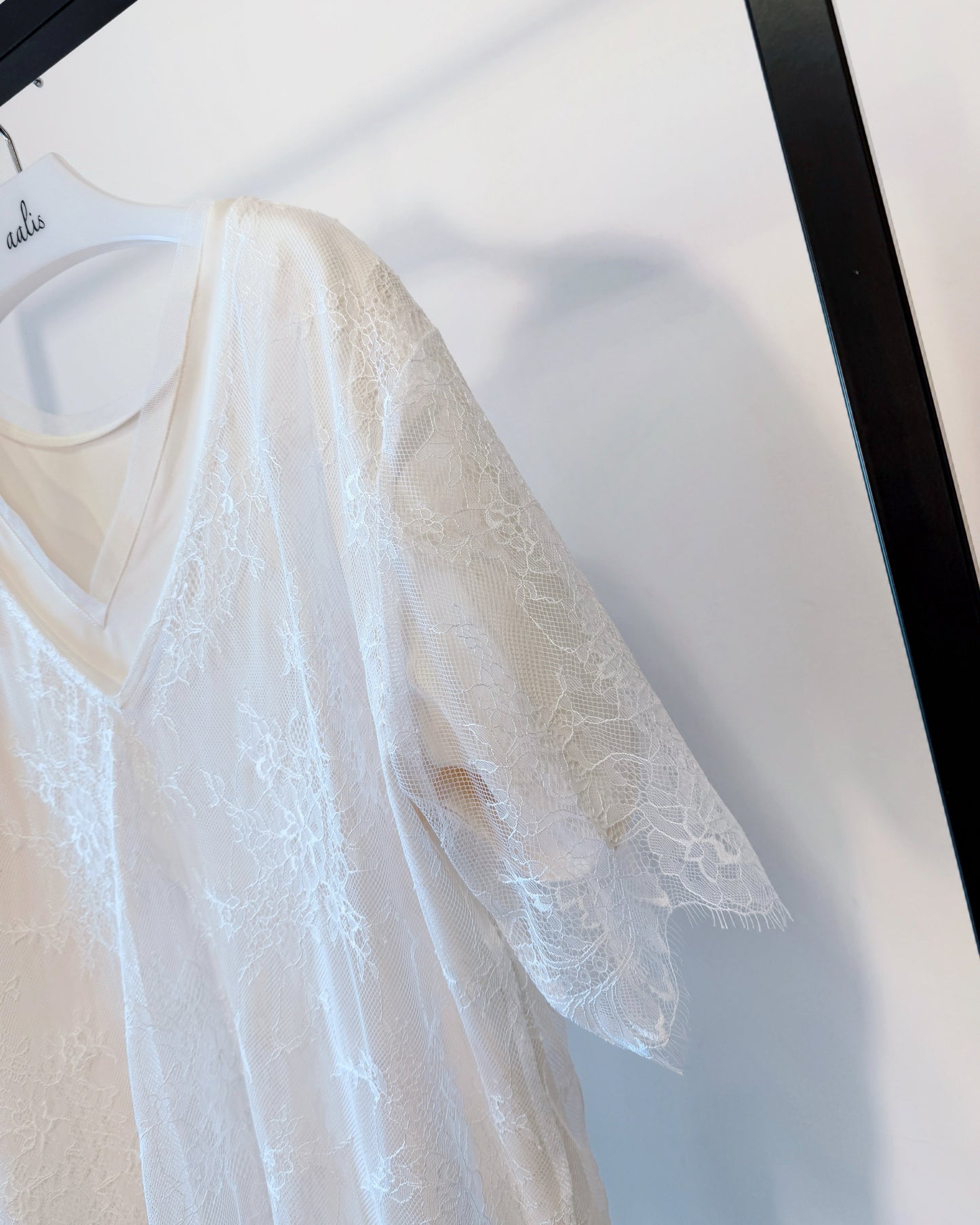 aalis LEONIE mesh overlay two way top (Ivory)