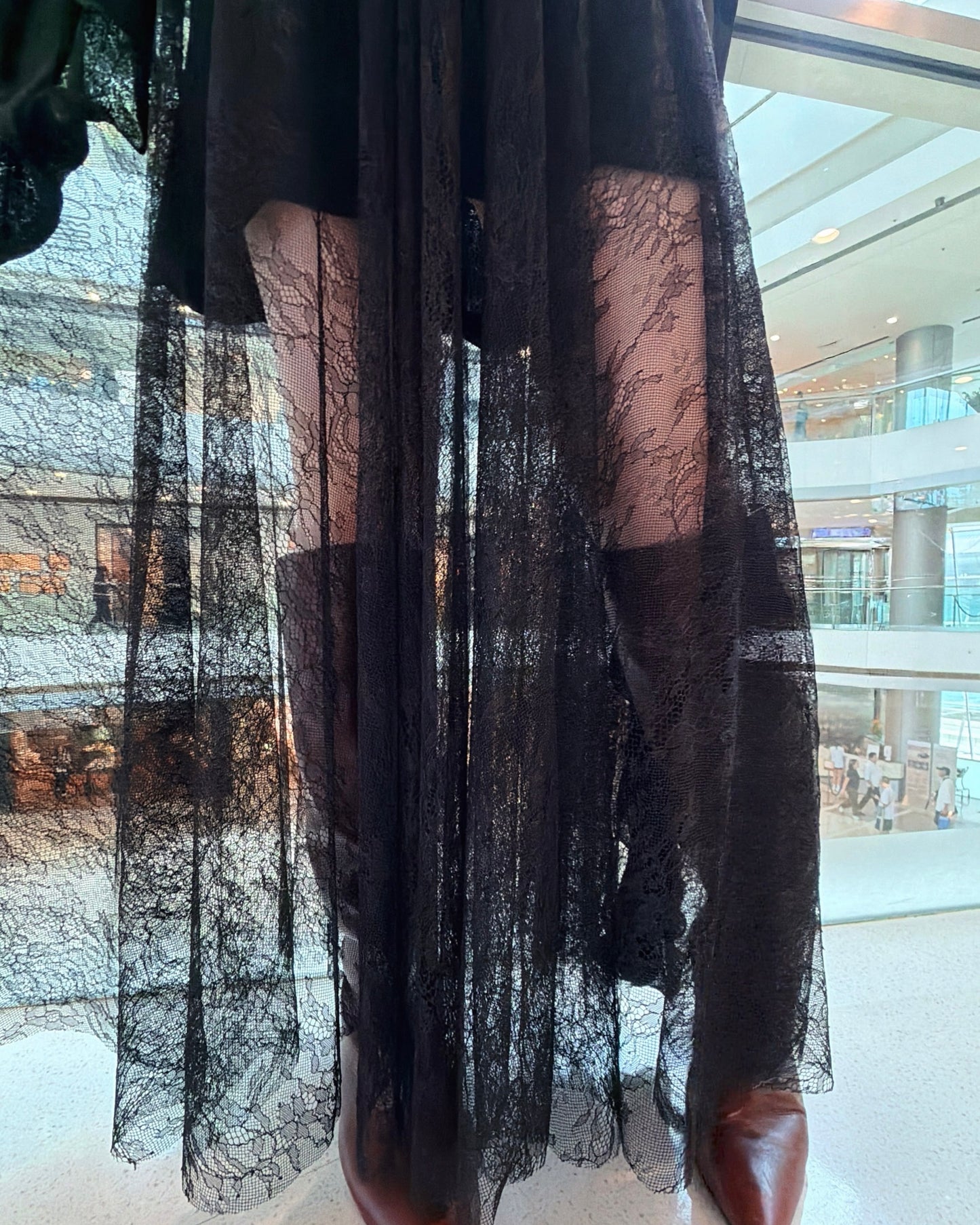 aalis FIORELLA side ruffle skirt (Black Lace)