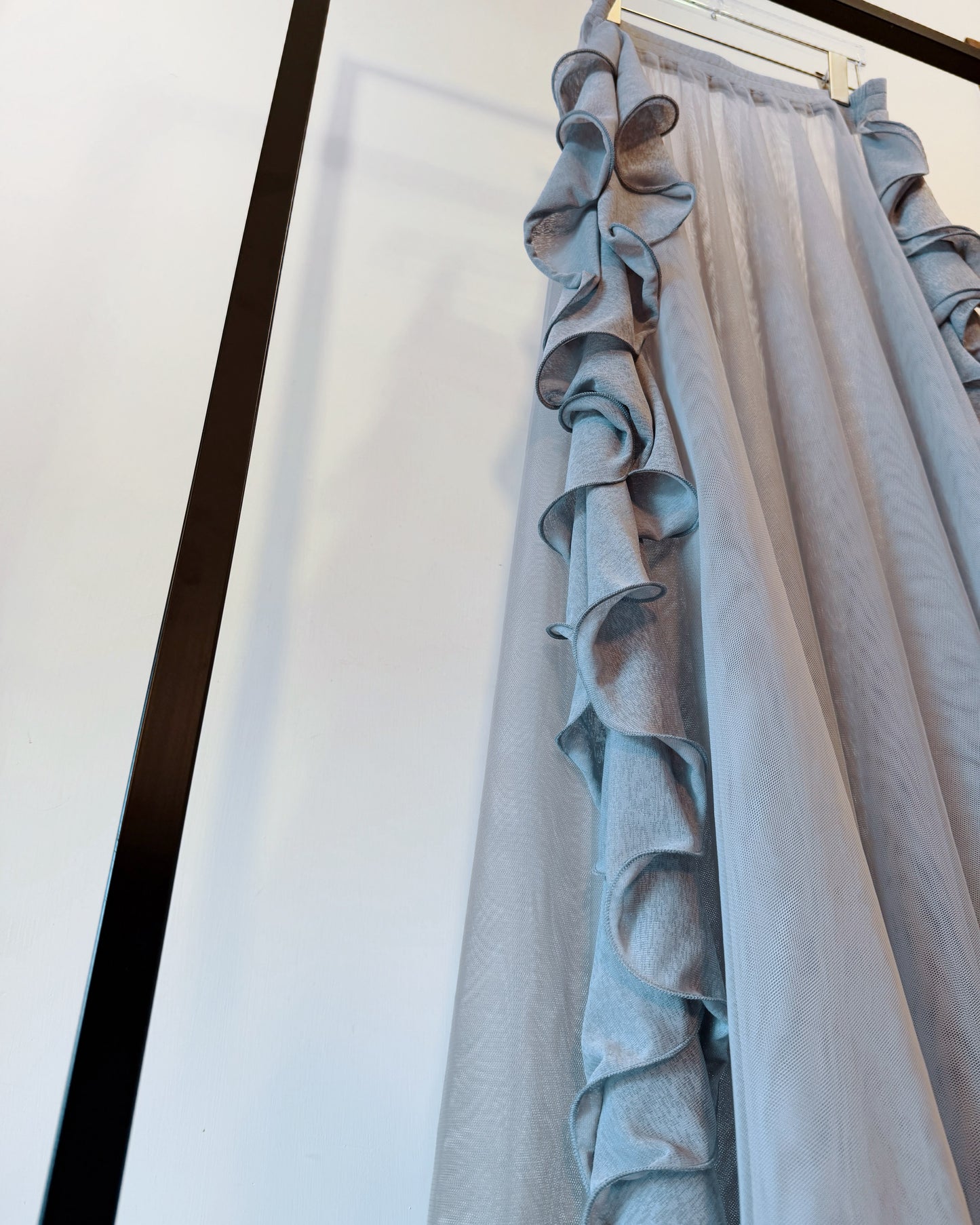 aalis FIORELLA side ruffle skirt (Grey)