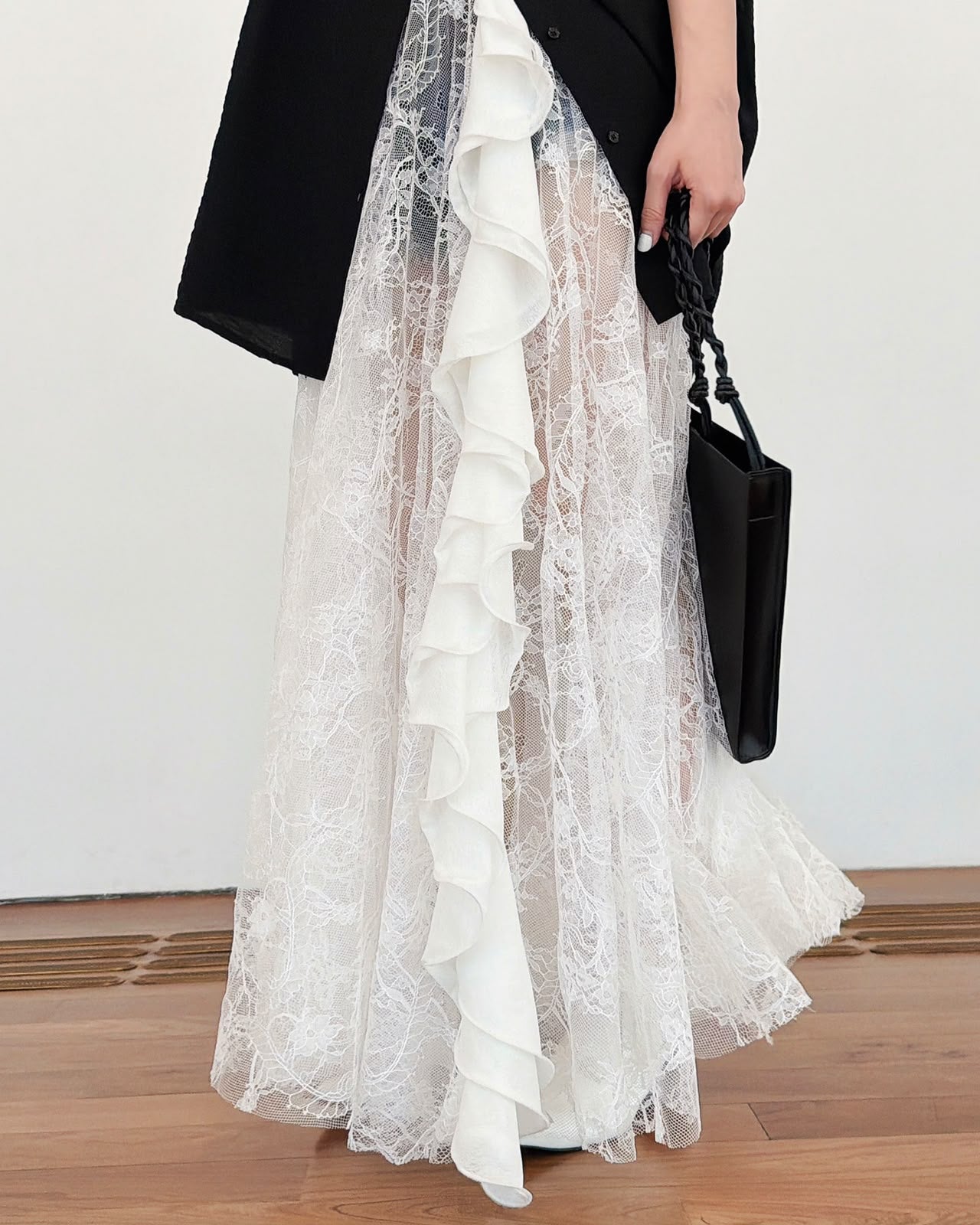 aalis FIORELLA side ruffle skirt (White Lace)