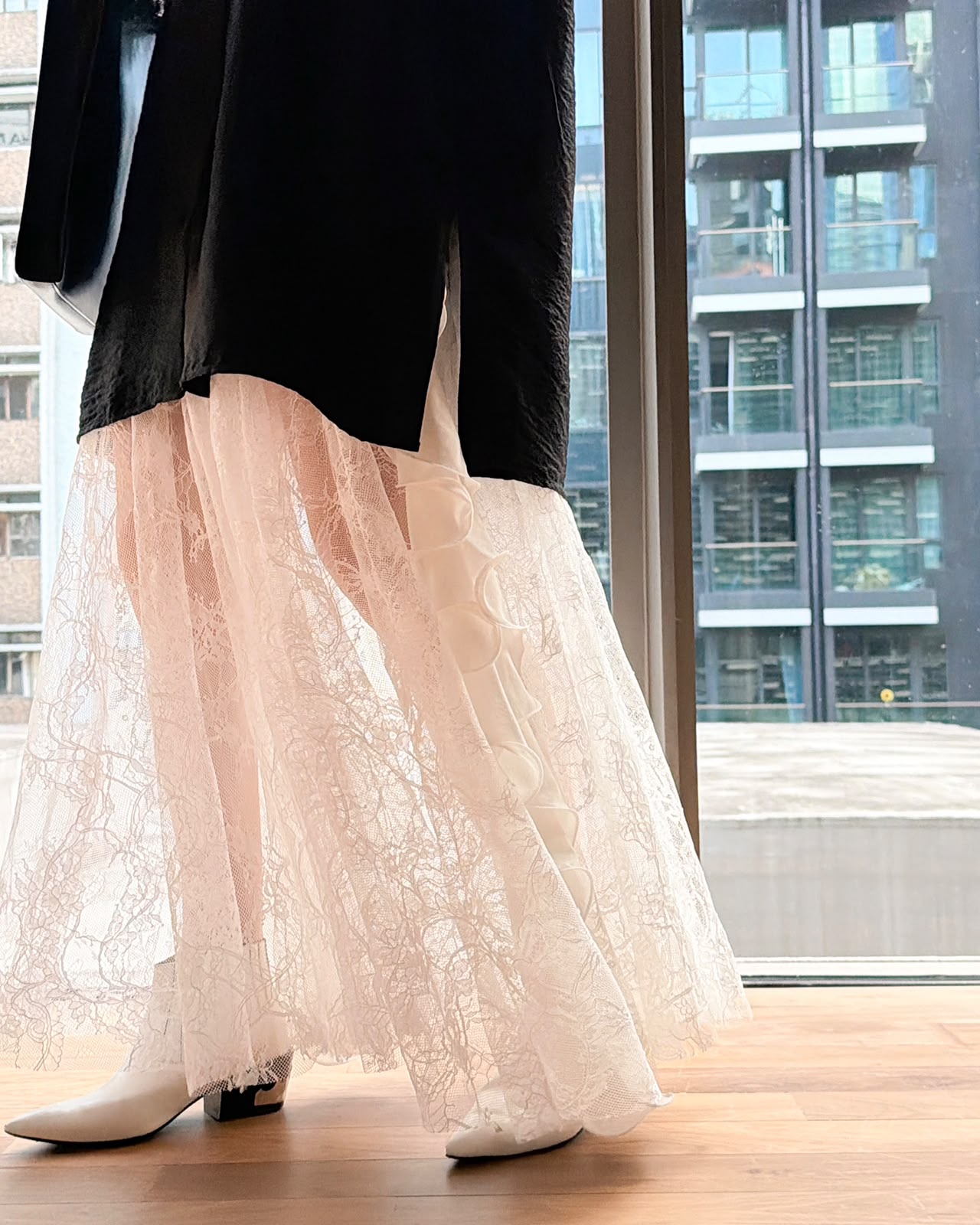 aalis FIORELLA side ruffle skirt (White Lace)