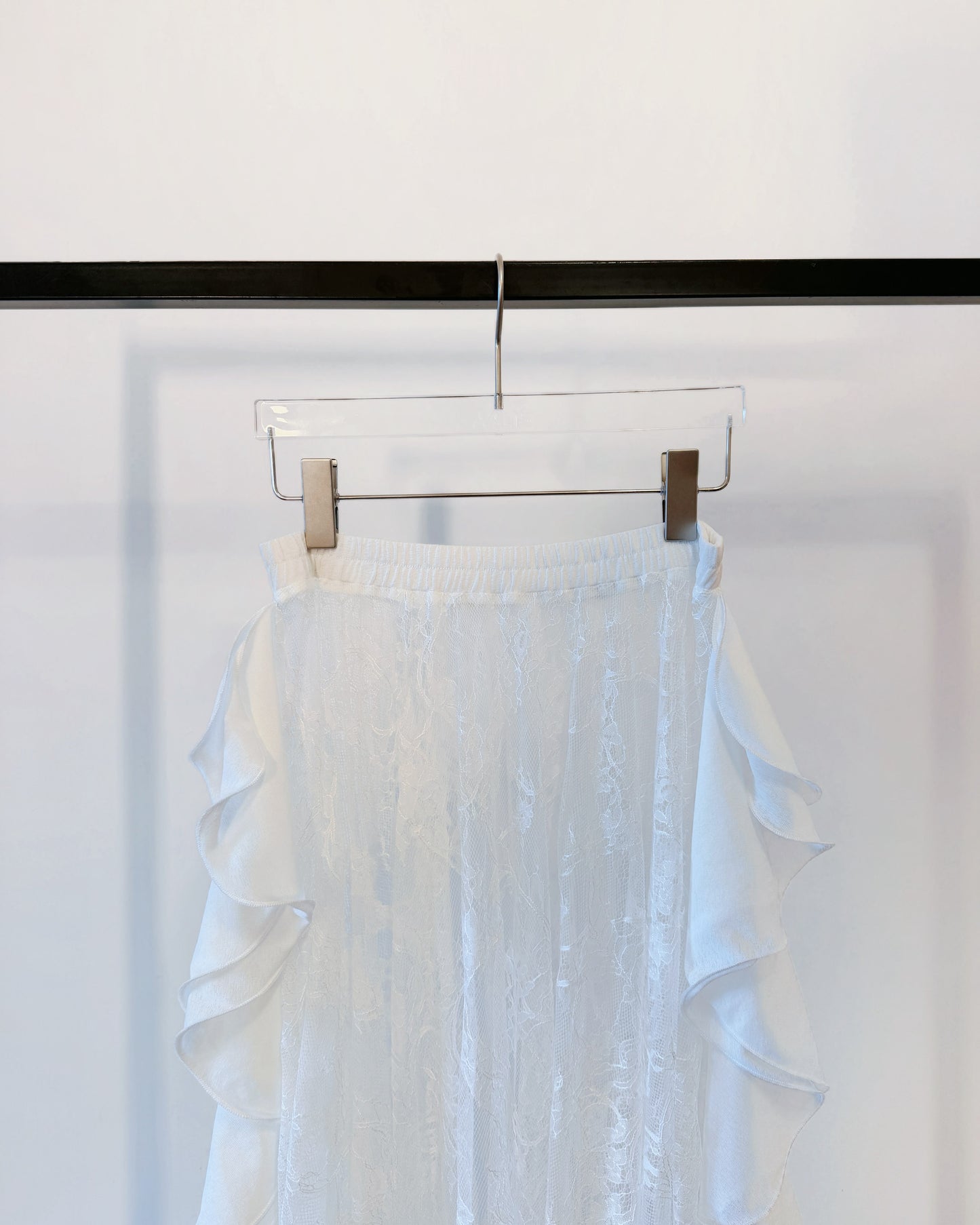 aalis FIORELLA side ruffle skirt (White Lace)