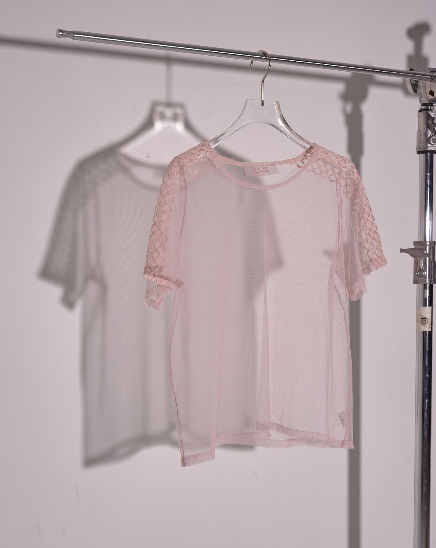 Load image into Gallery viewer, aalis CABELL Netting Trim lining Tee (Pink)
