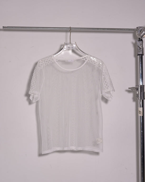 Load image into Gallery viewer, aalis CABELL Netting Trim lining Tee (White)
