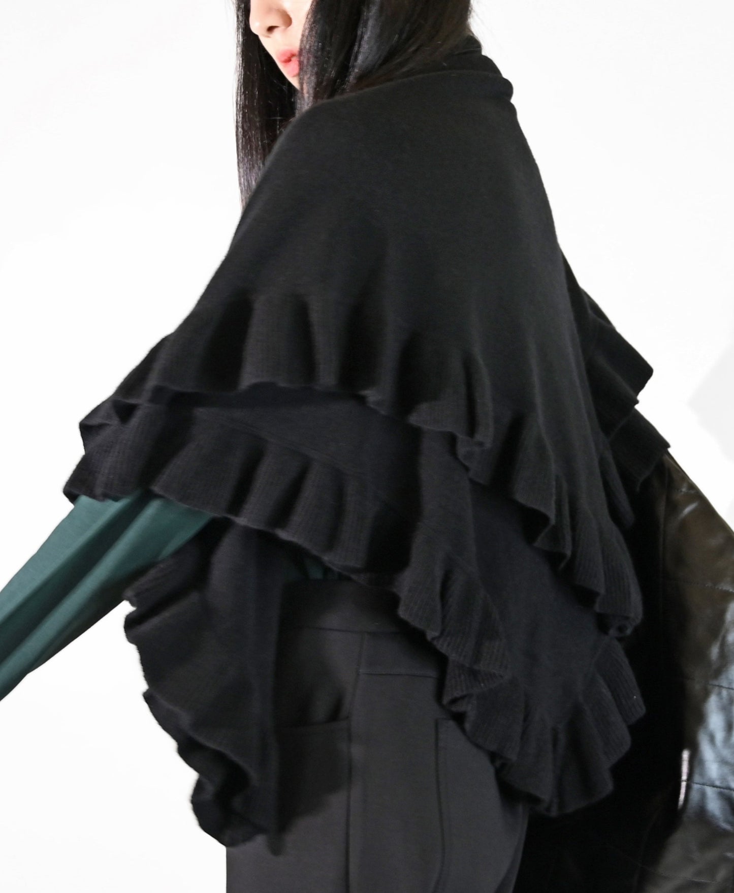 (Pre-order) aalis LUCIE FW25 cashmere scarf (Black)