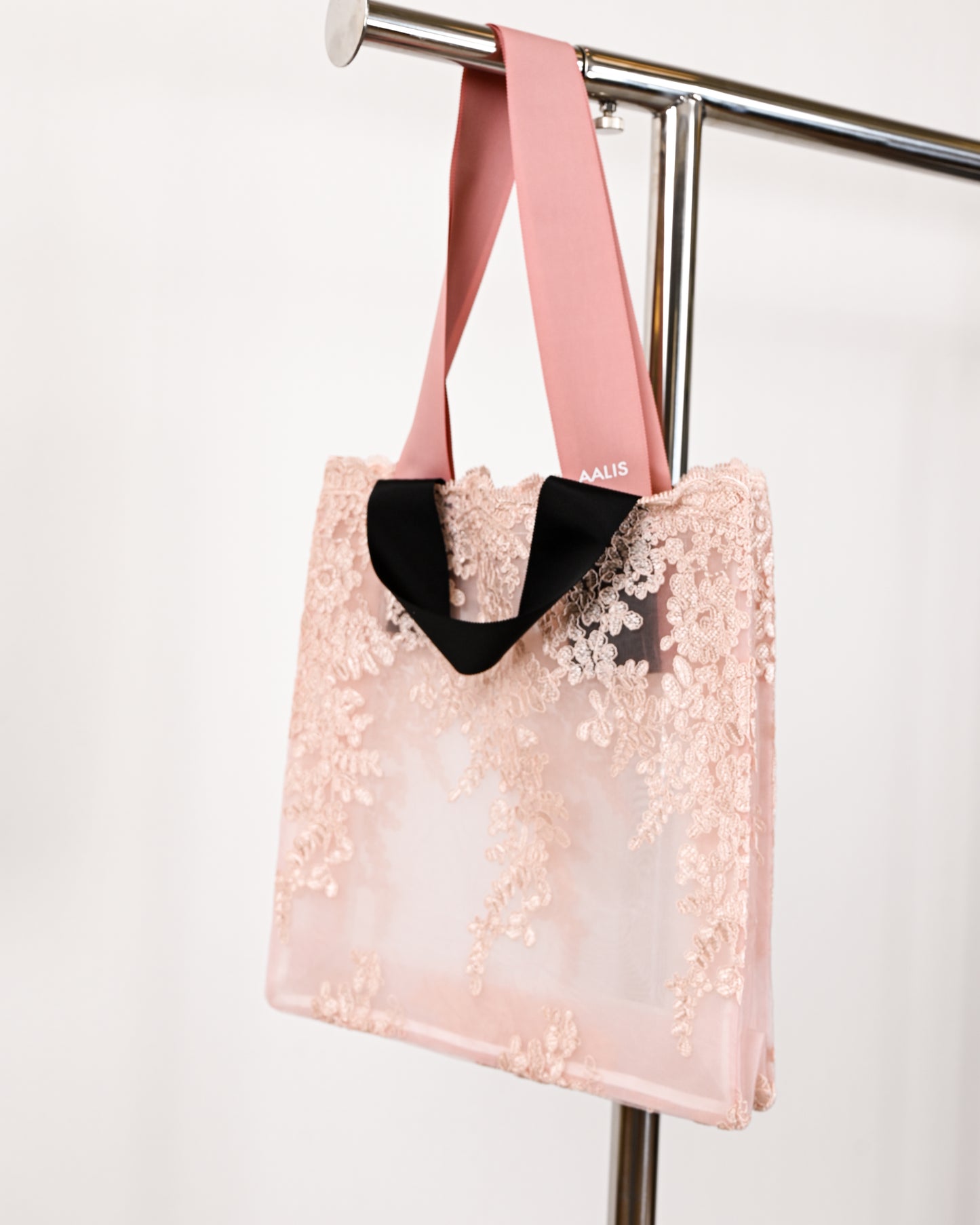 Load image into Gallery viewer, aalis Classic vertical lace tote bag (Pink)
