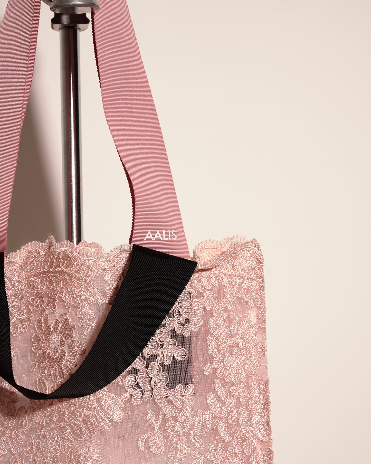 aalis Classic vertical lace tote bag (Pink)
