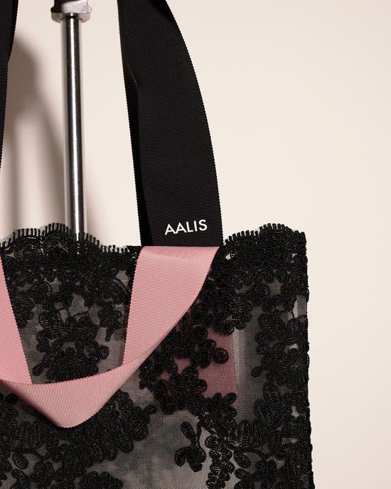 aalis Classic vertical lace tote bag (Black)