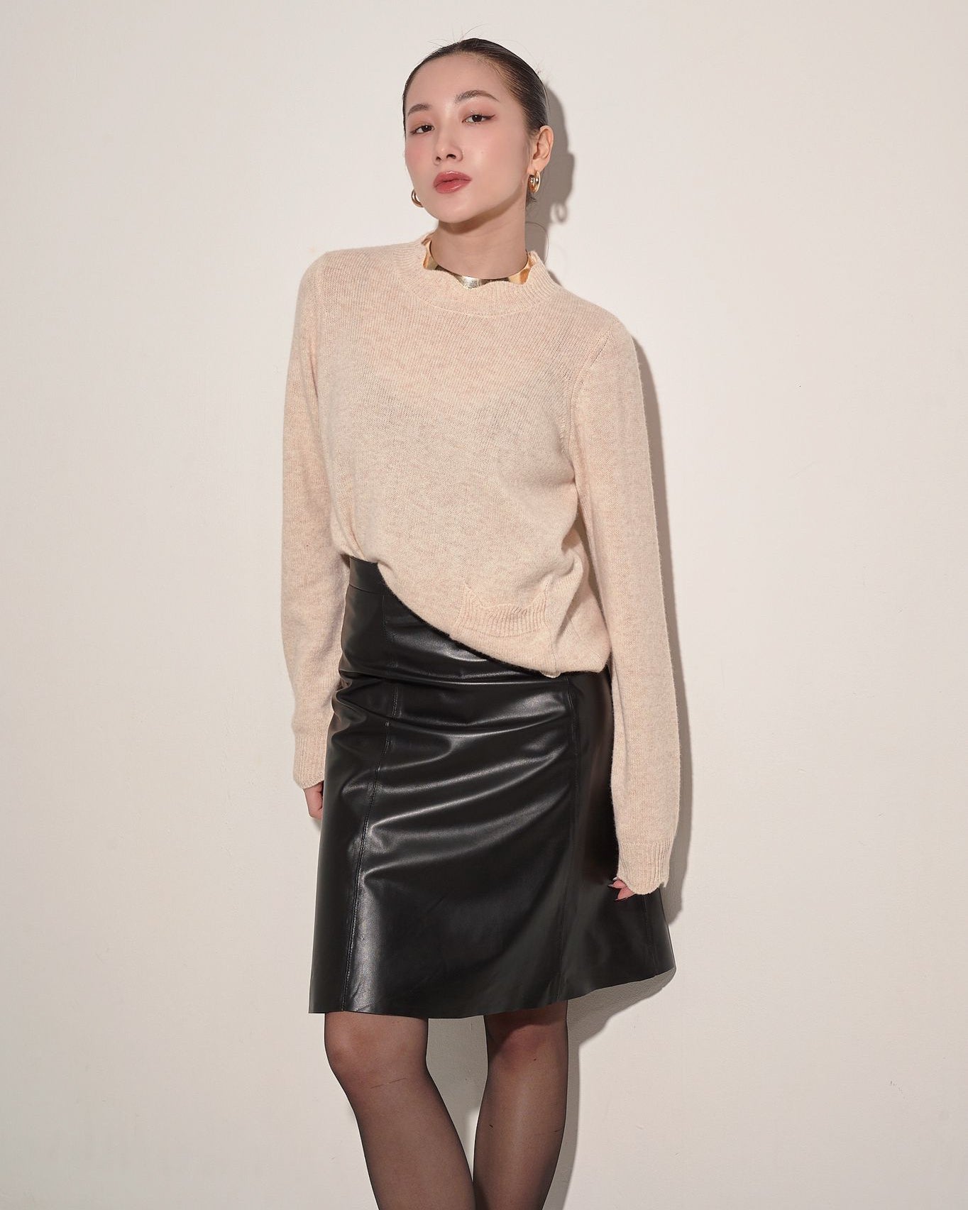 (Pre-order) aalis HEDIA scallop edge cashmere sweater (Pink beige)