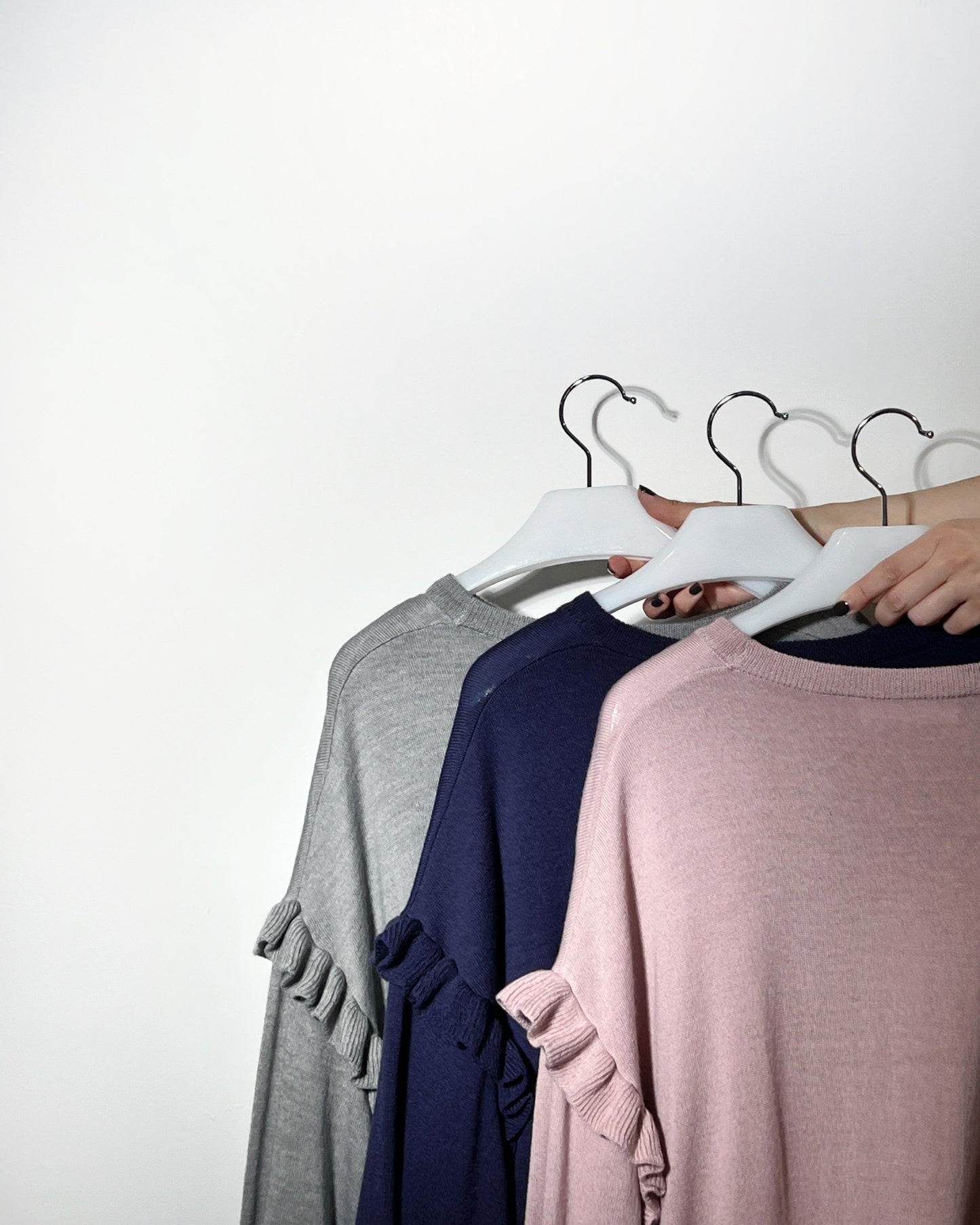 aalis EMI Ruffle detail relaxed knitted sweater (Heather Grey)