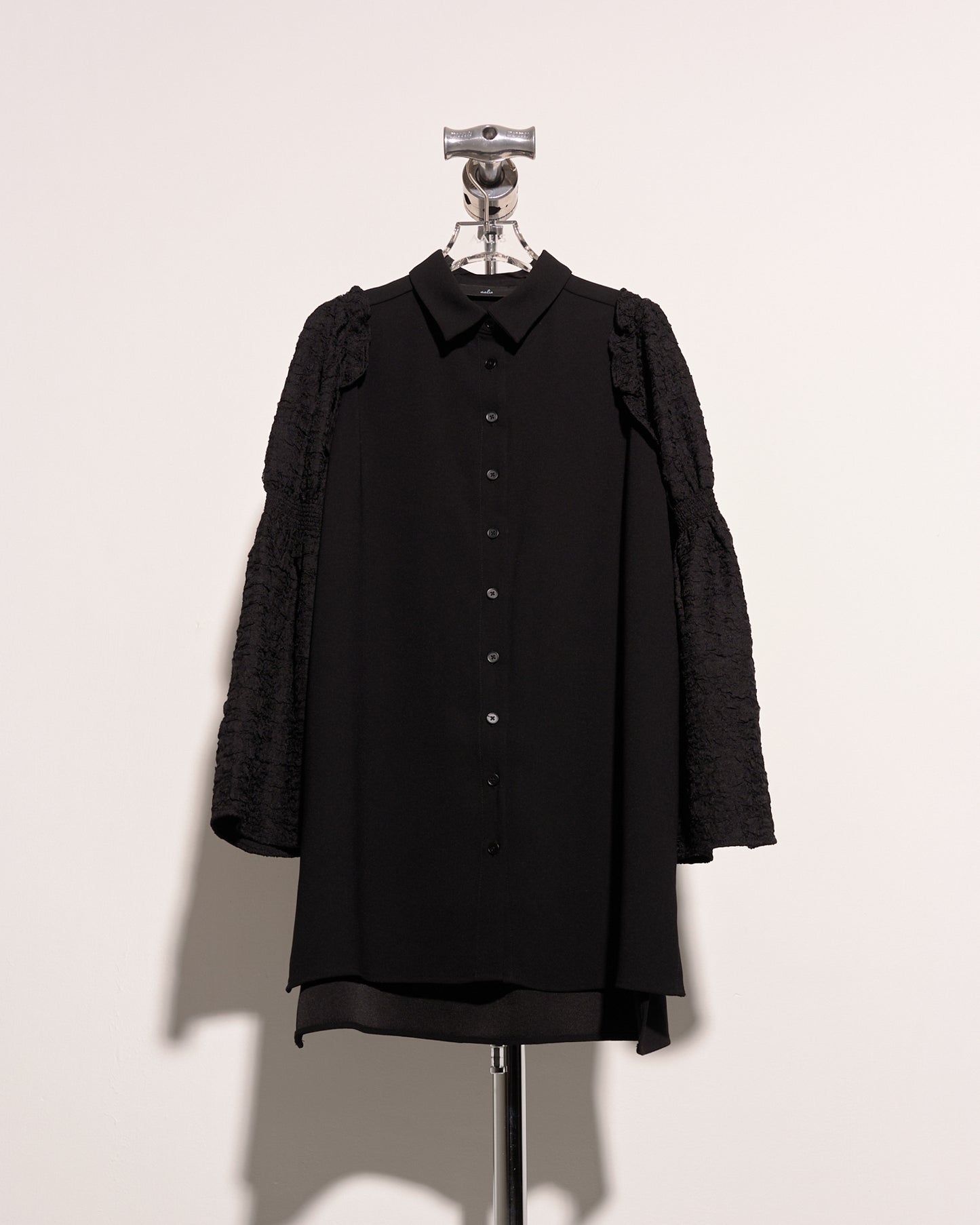 aalis THALIA patch ruffle sleeves shirt (Black)