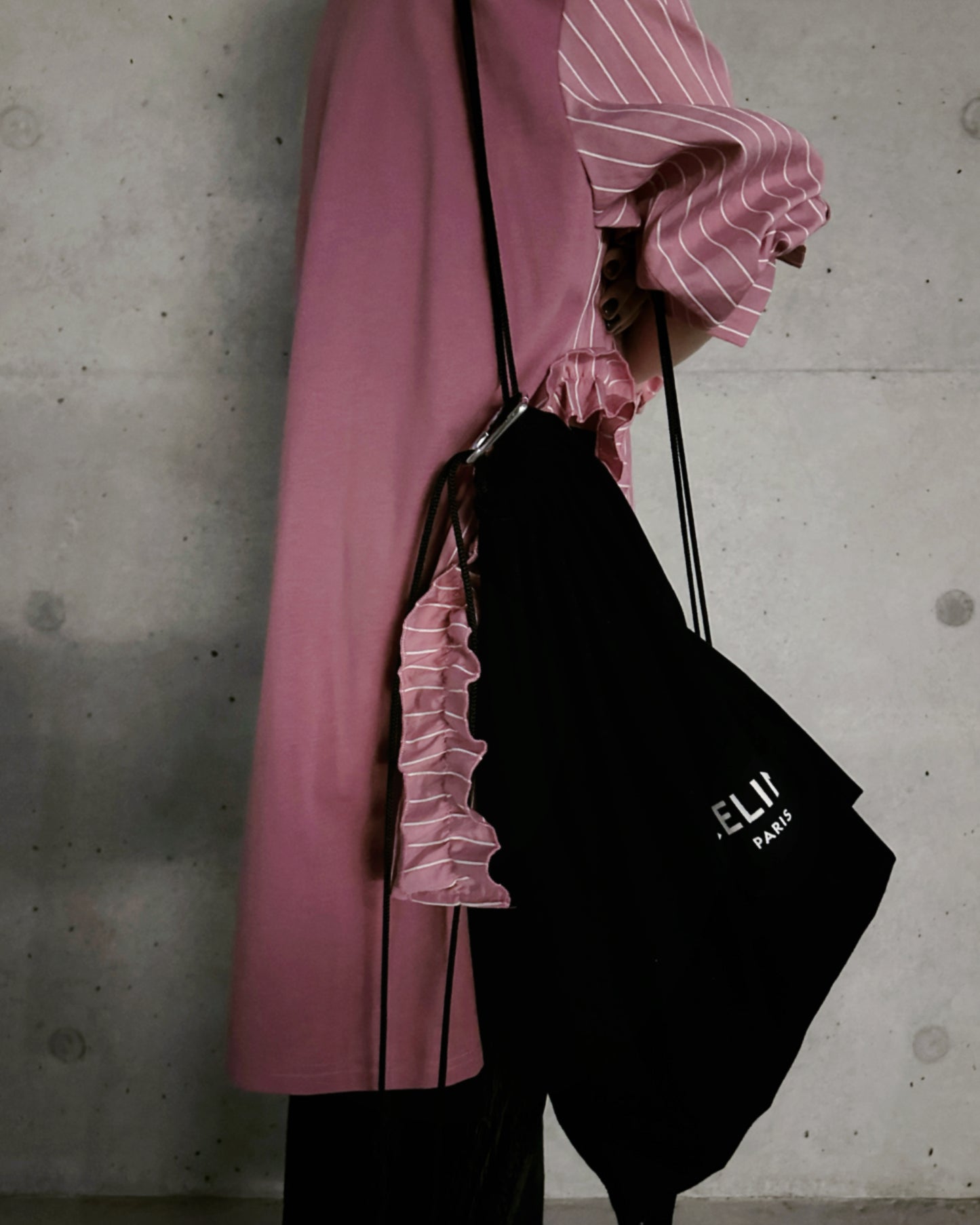 aalis PARRY FW25 ruffle U shape trimming shirt (Rose Pink stripe)