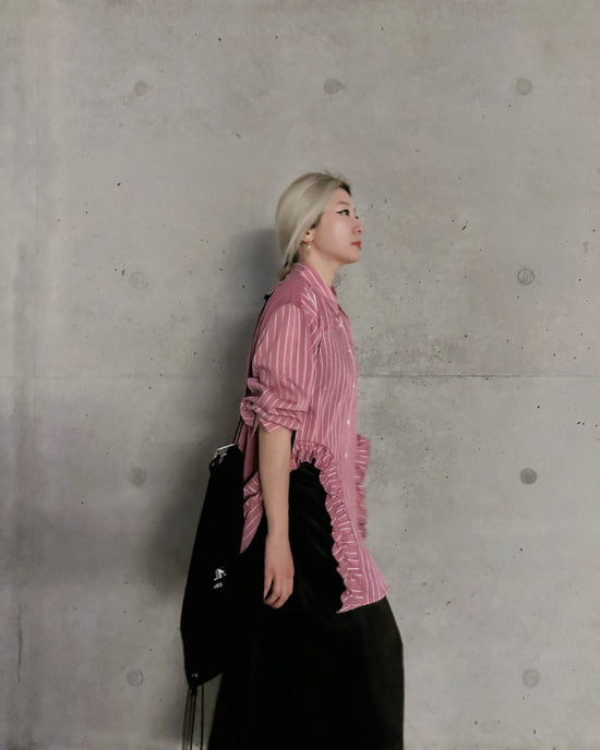aalis PARRY FW25 ruffle U shape trimming shirt (Rose Pink stripe)