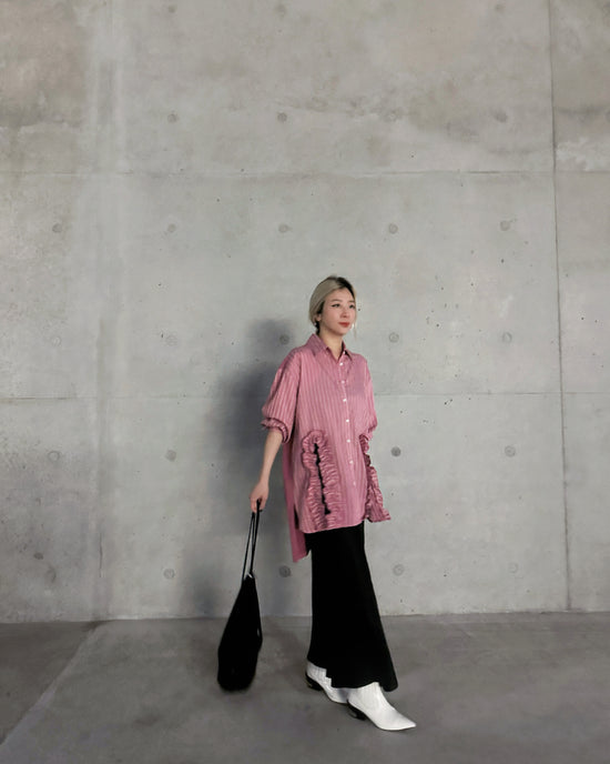 aalis PARRY FW25 ruffle U shape trimming shirt (Rose Pink stripe)