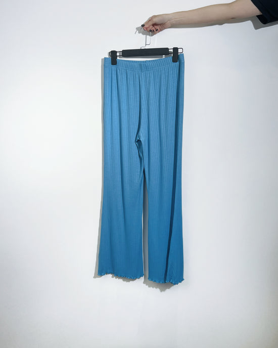 aalis DENIA FW25 ruffle hem pants (Blue)