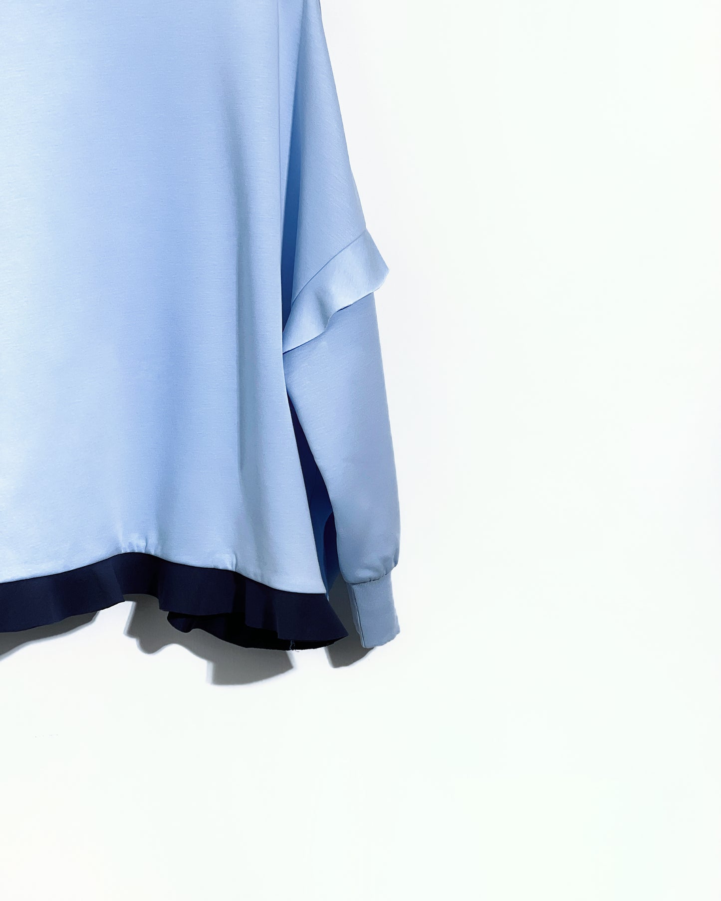(Pre-order) aalis CANVA ruffle detail sweater (Blue)
