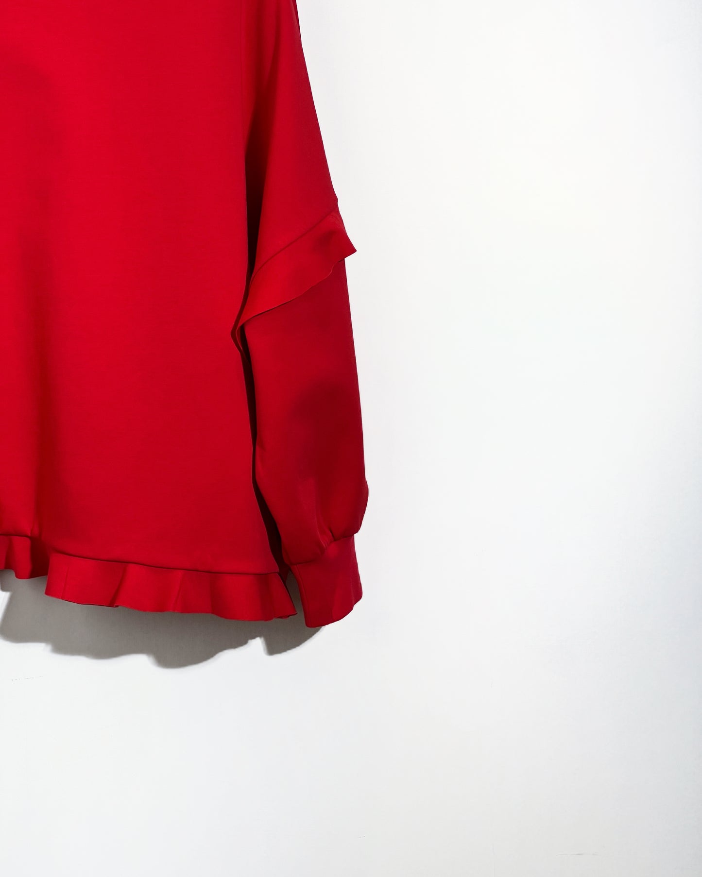 (Pre-order) aalis CANVA ruffle detail sweater (Red)