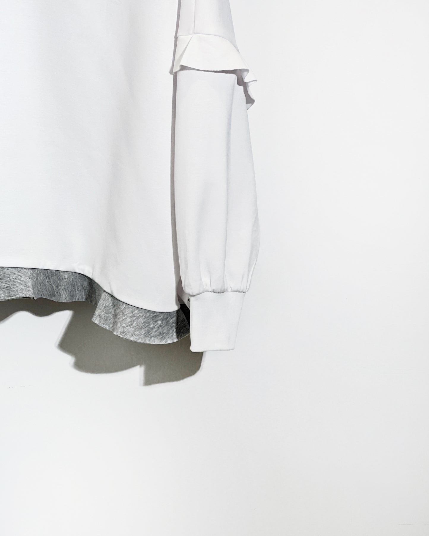 aalis CANVA ruffle detail sweater (White)